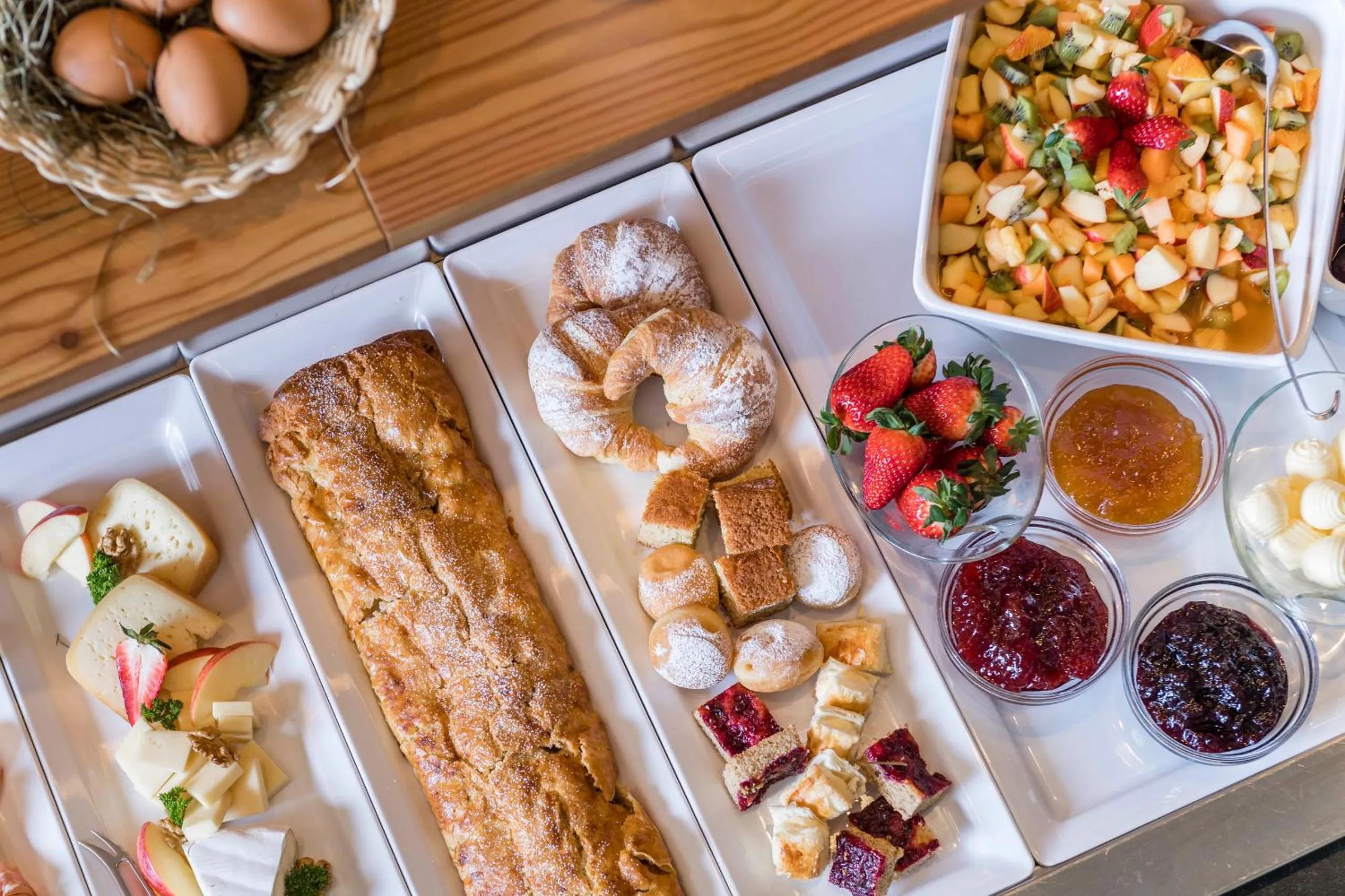 Buffet breakfast in Hotel Lener