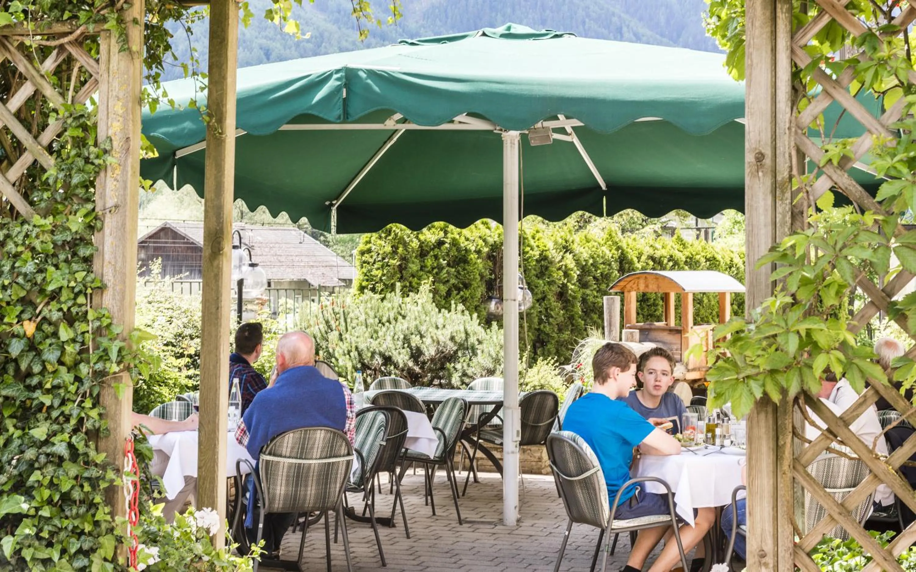 Restaurant/places to eat in Hotel Lener