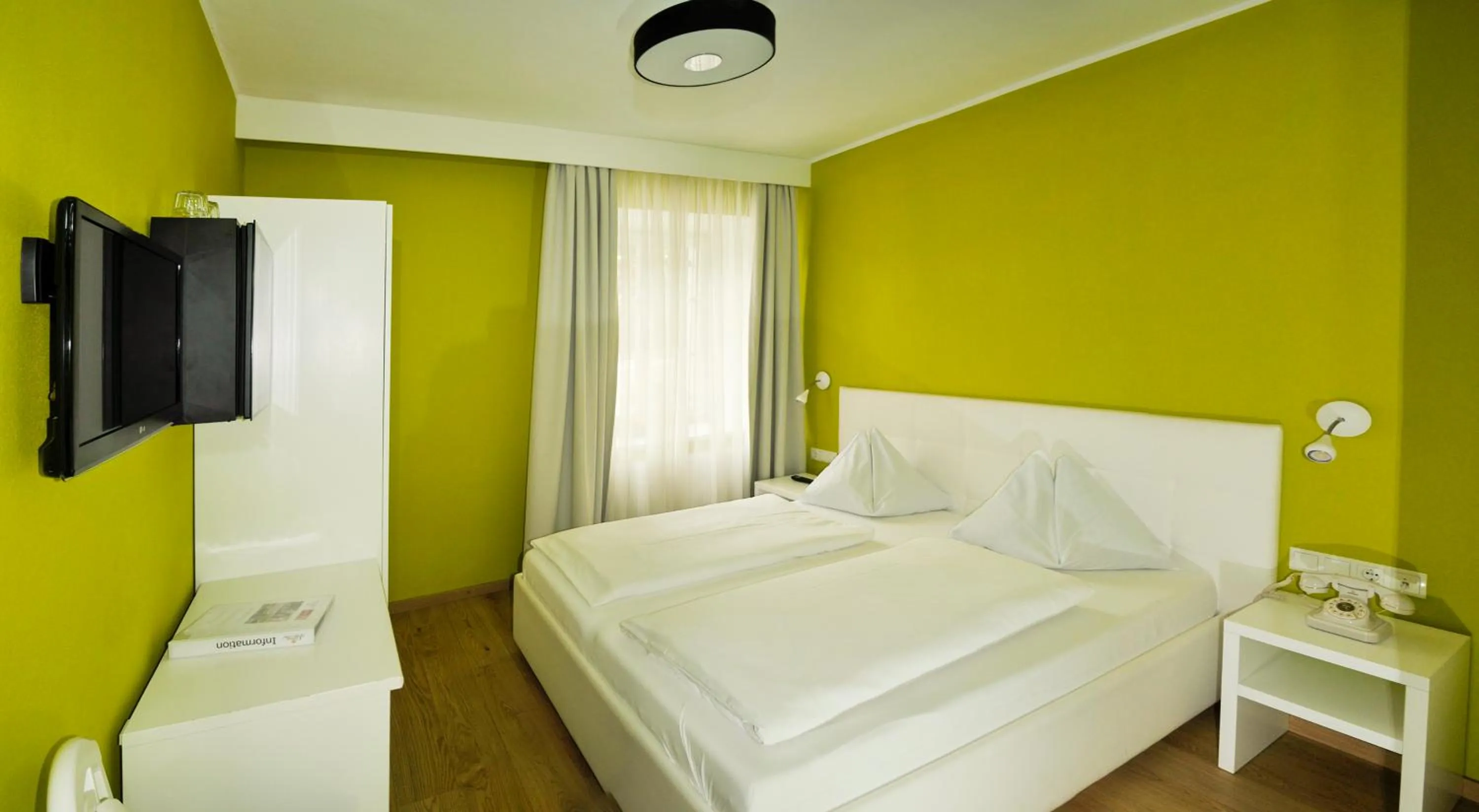 Photo of the whole room, Bed in Hotel Lener