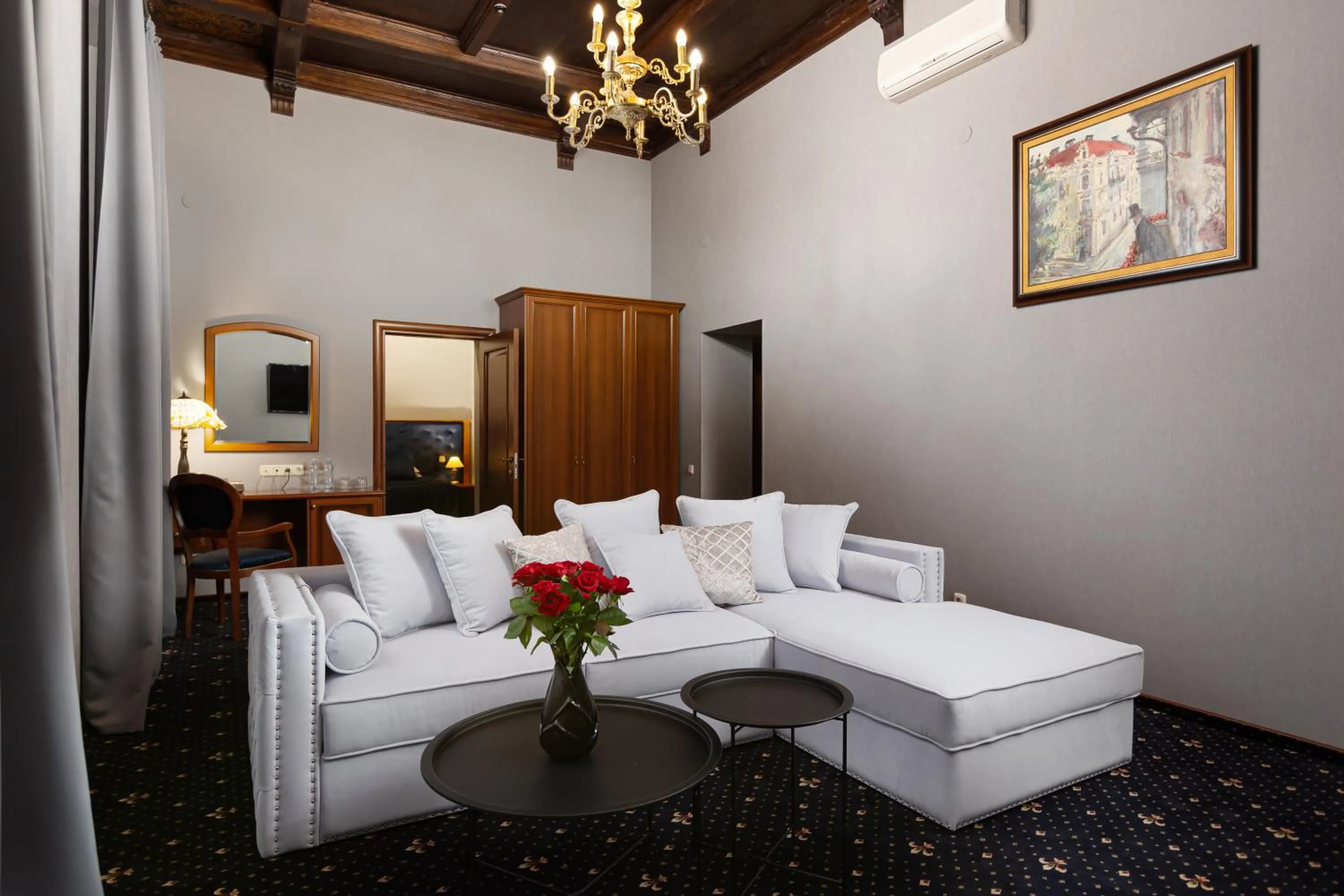 TV and multimedia in Chopin Hotel