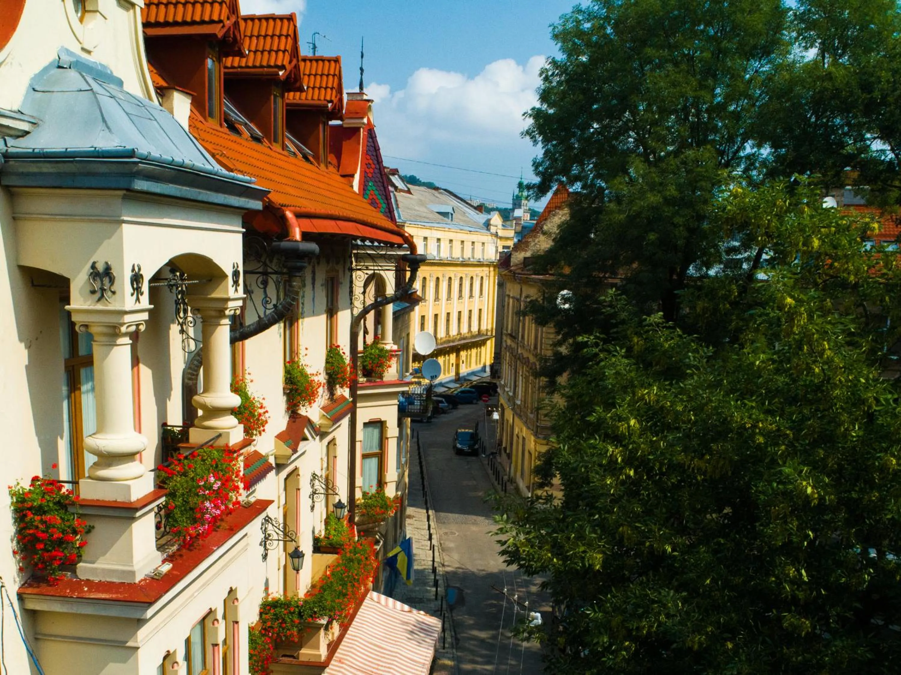 Facade/entrance in Chopin Hotel