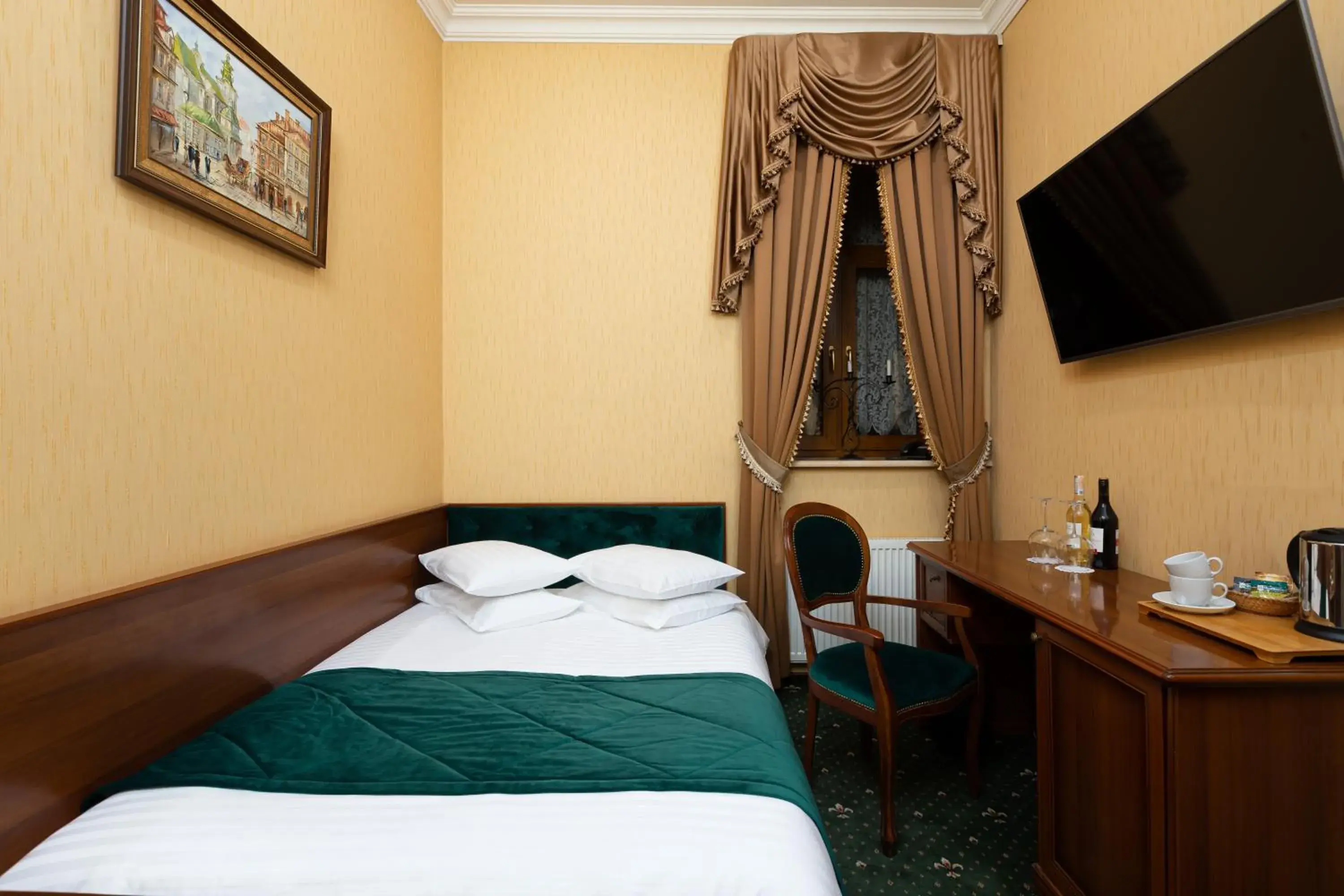 Single Room with Shower in Chopin Hotel Single Room with Shower in Chopin Hotel