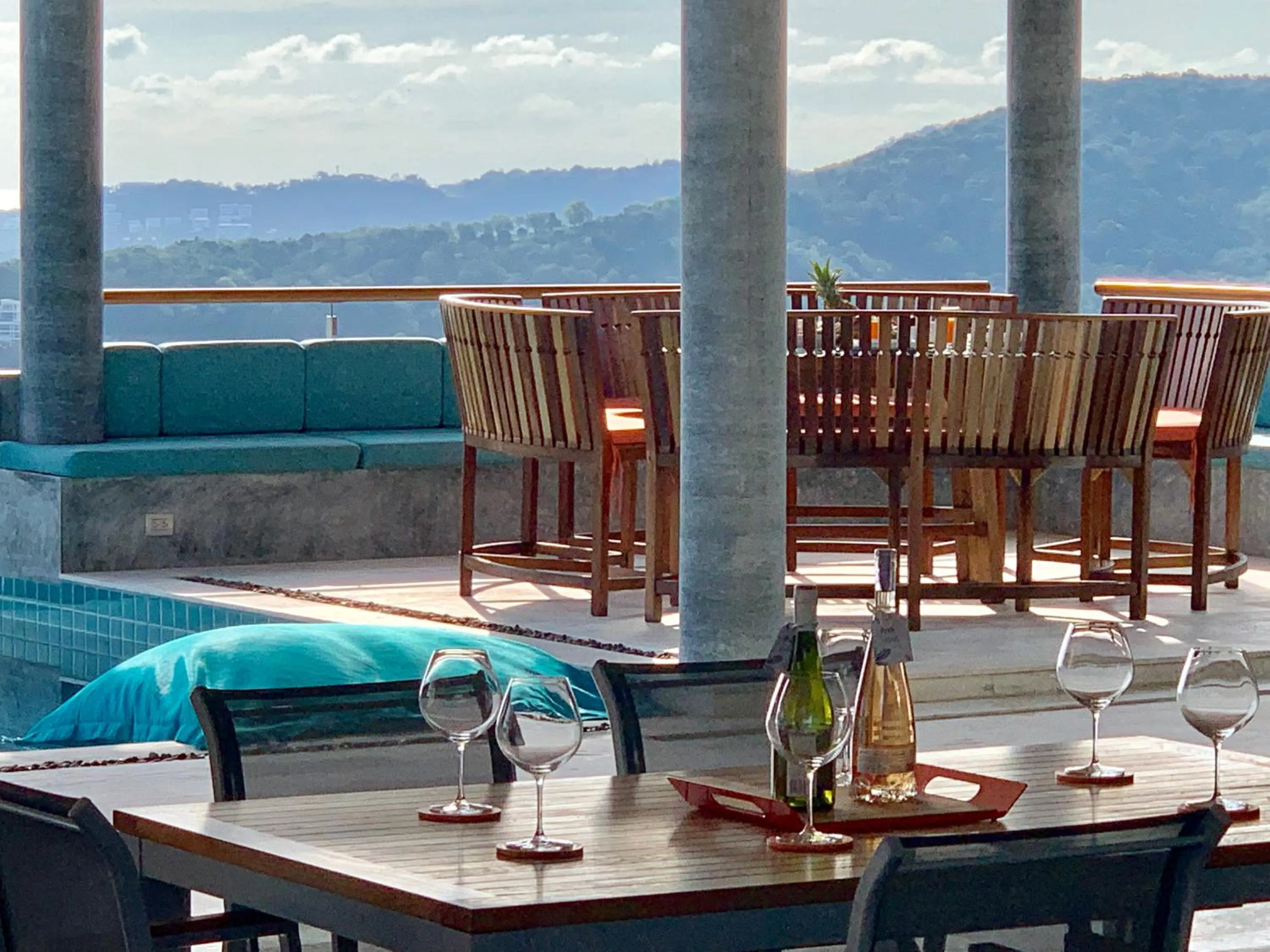 Restaurant/places to eat in Villa Bella