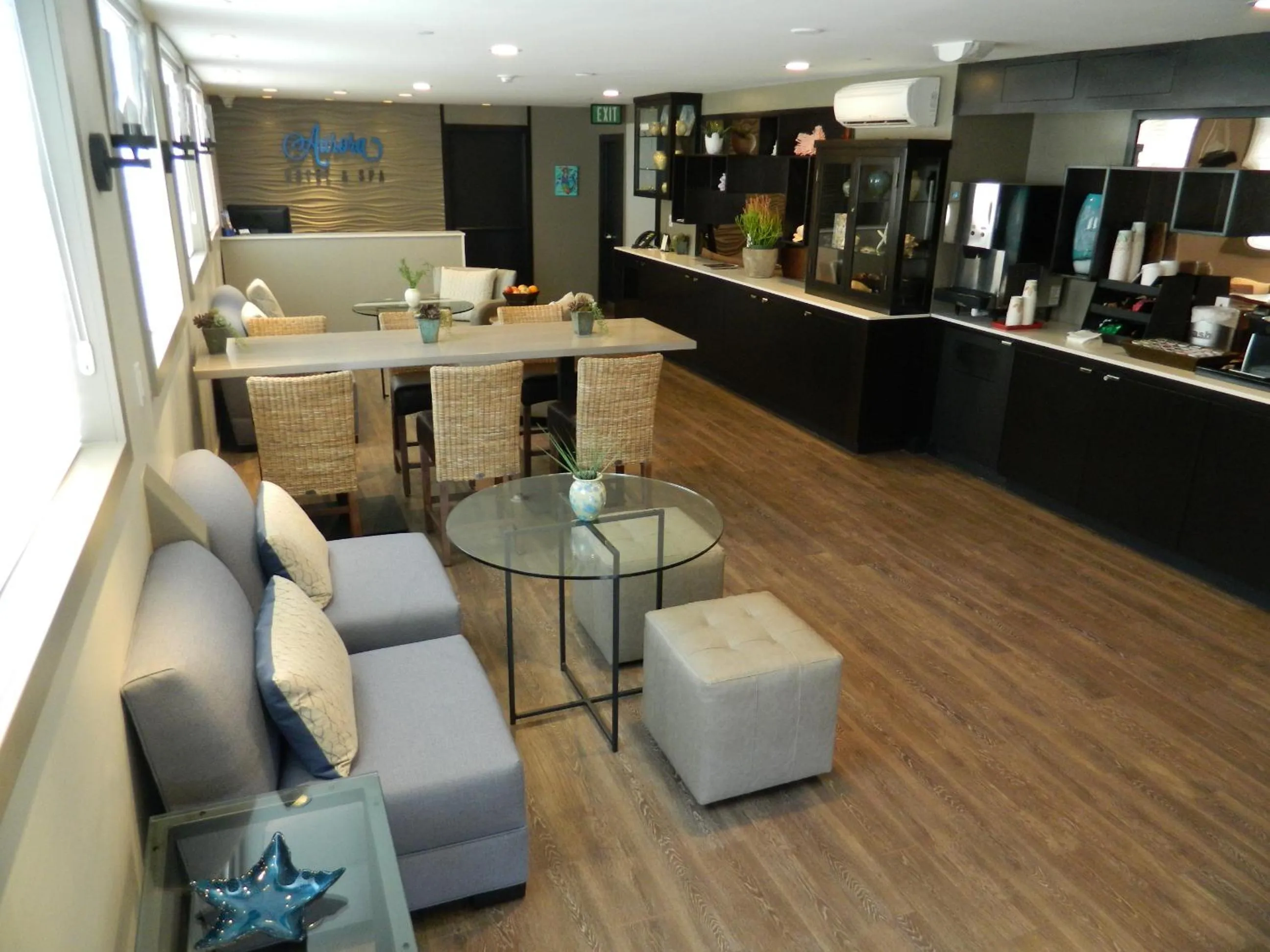 Lobby or reception in Aurora Hotel