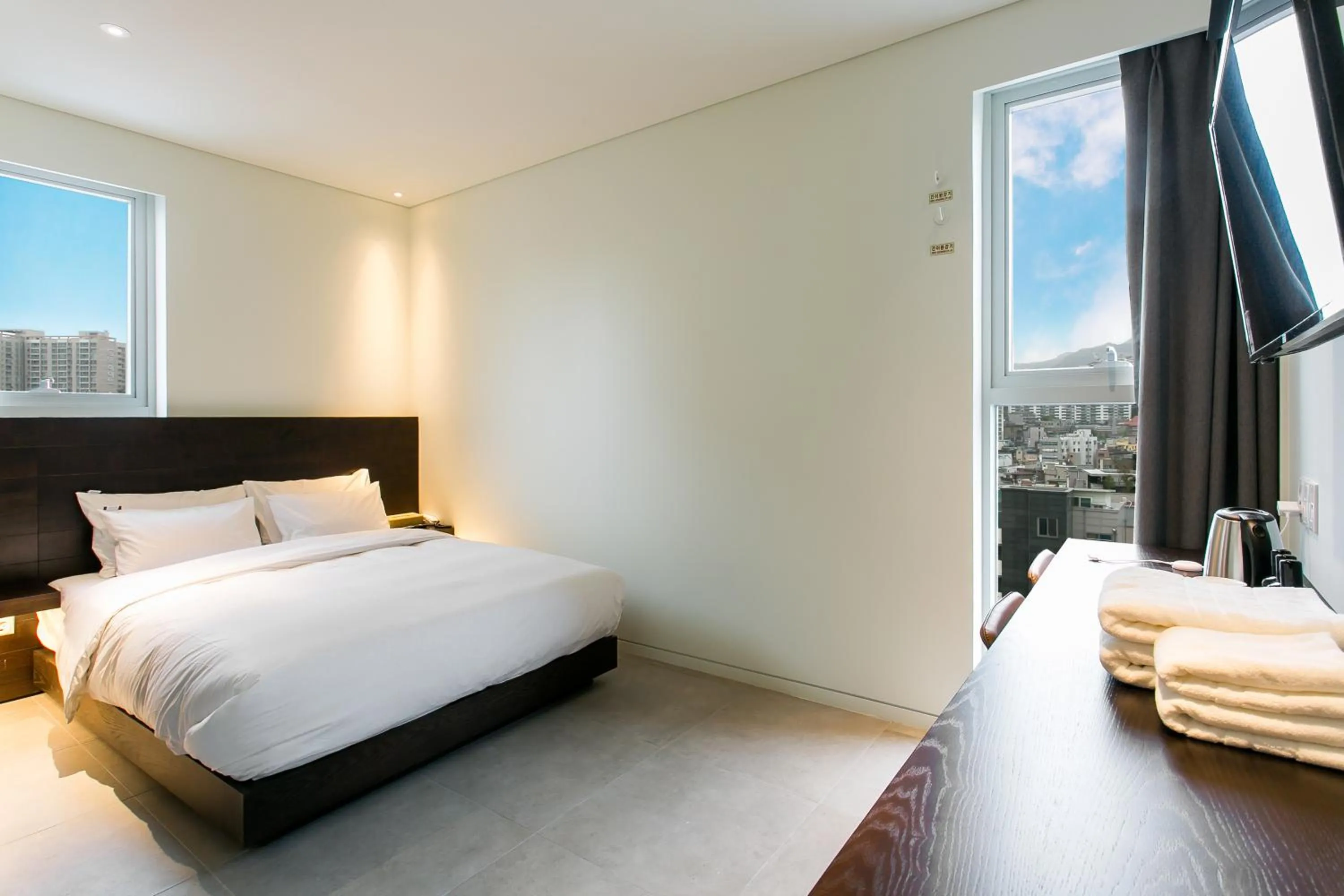 Bed in H Avenue Hotel Dongdaemun Sungshin