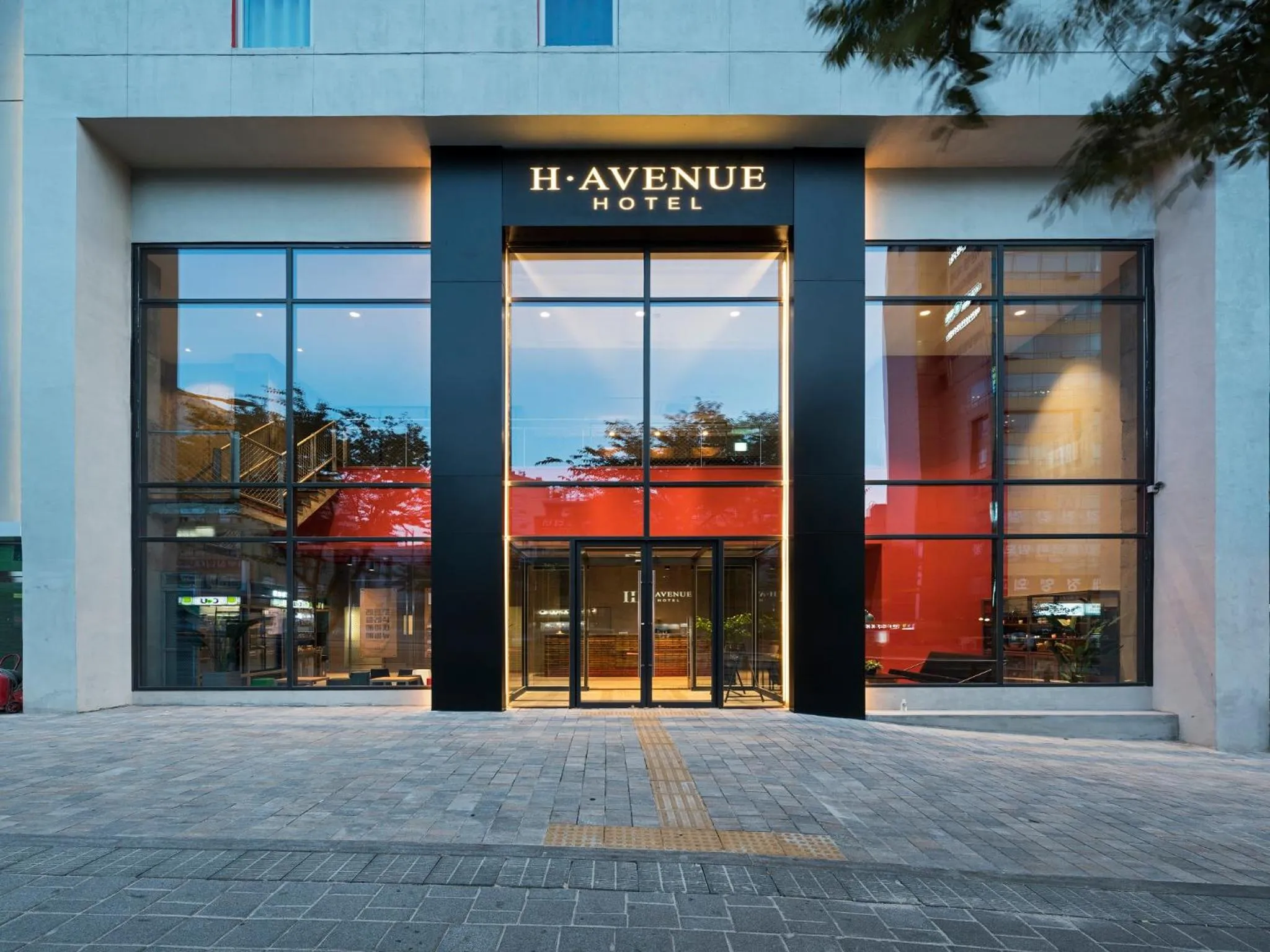 Property building in H Avenue Hotel Dongdaemun Sungshin