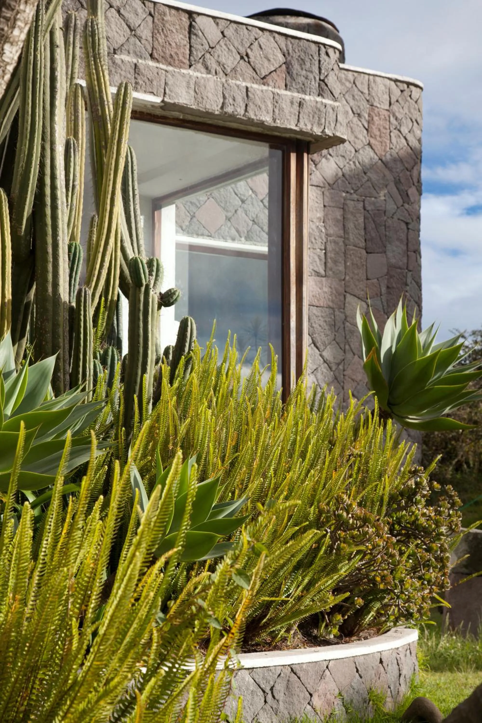 Restaurant/places to eat in El Crater