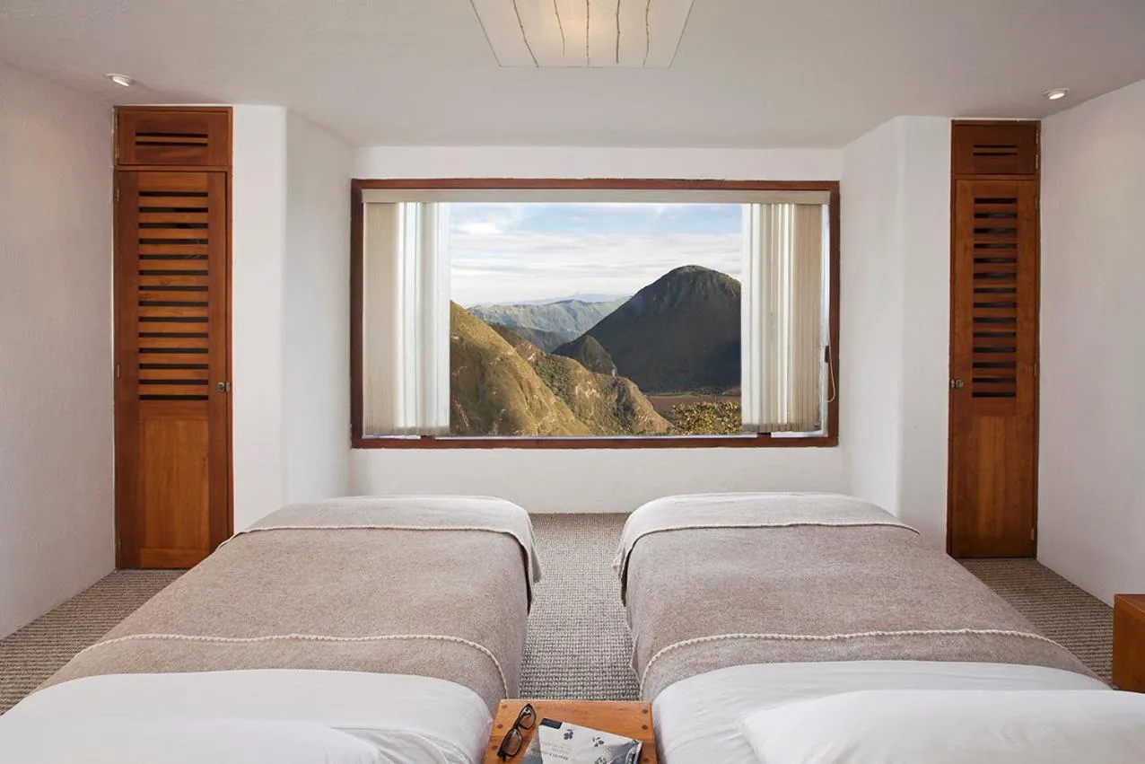 Mountain view, Bed in El Crater