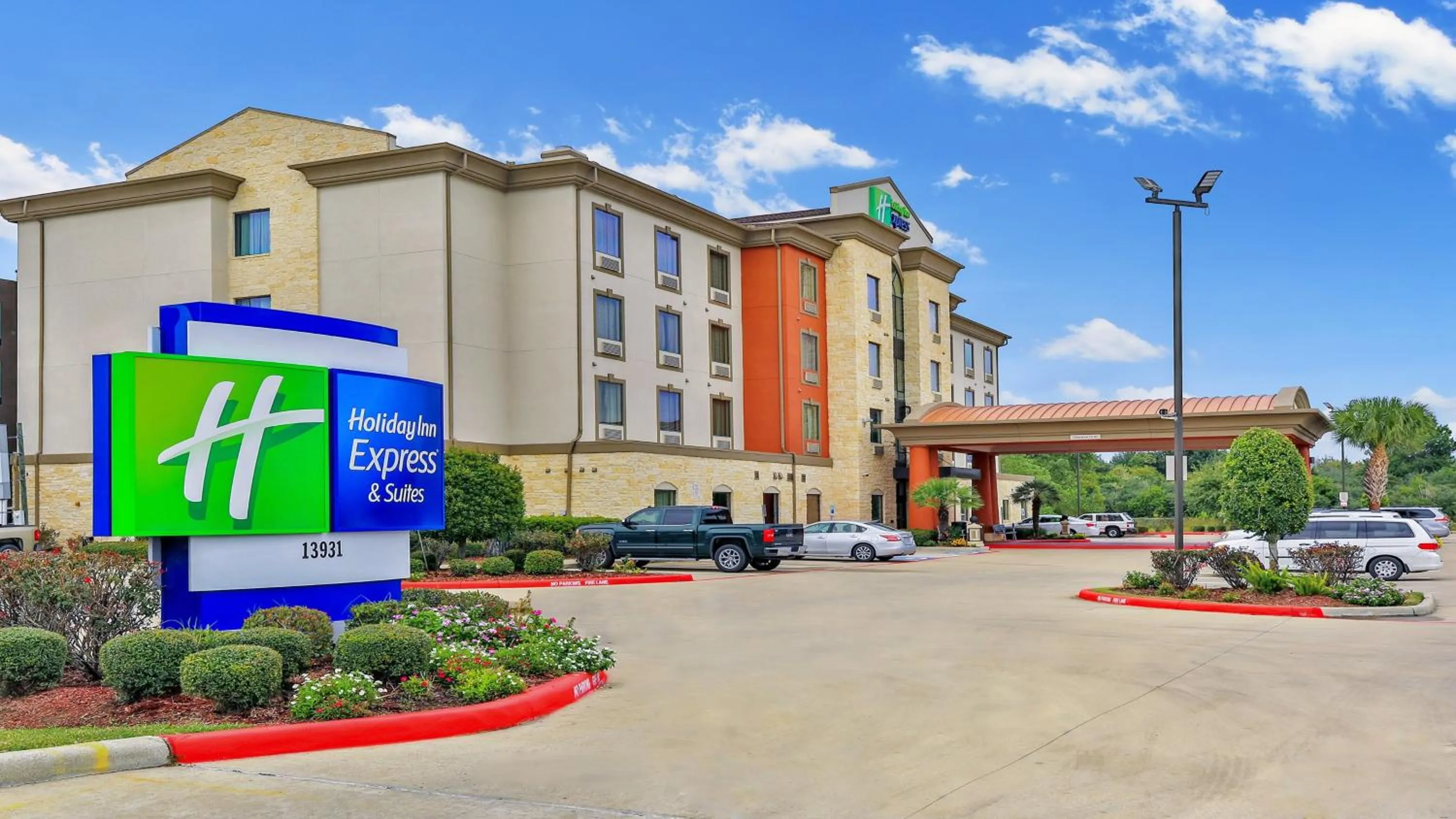 Property building in Holiday Inn Express & Suites Houston South - Near Pearland by IHG