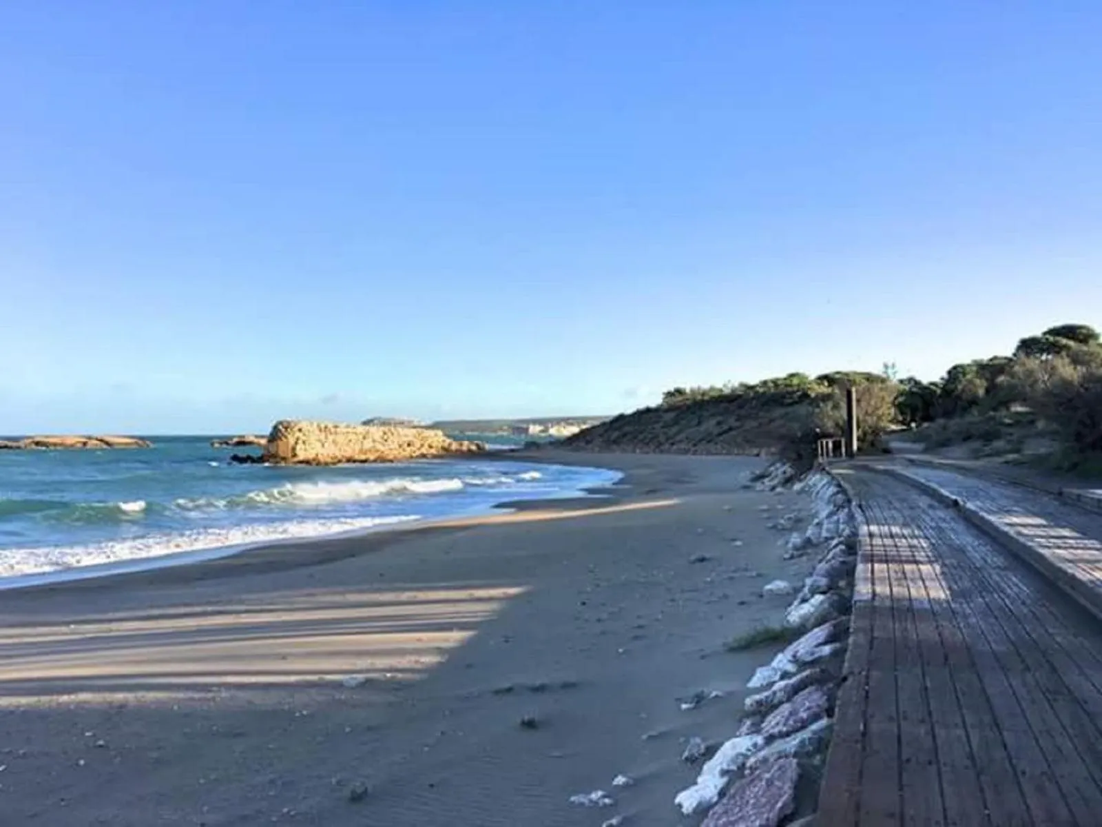 Landmark view in Front Mar 406