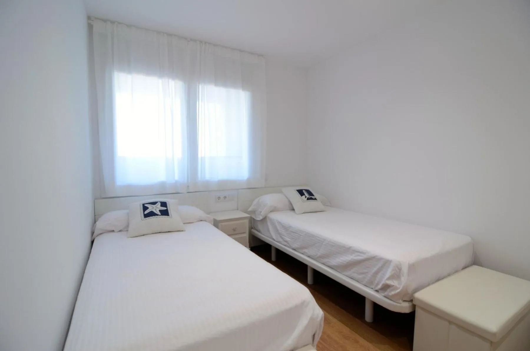 Other, Bed in Front Mar 406