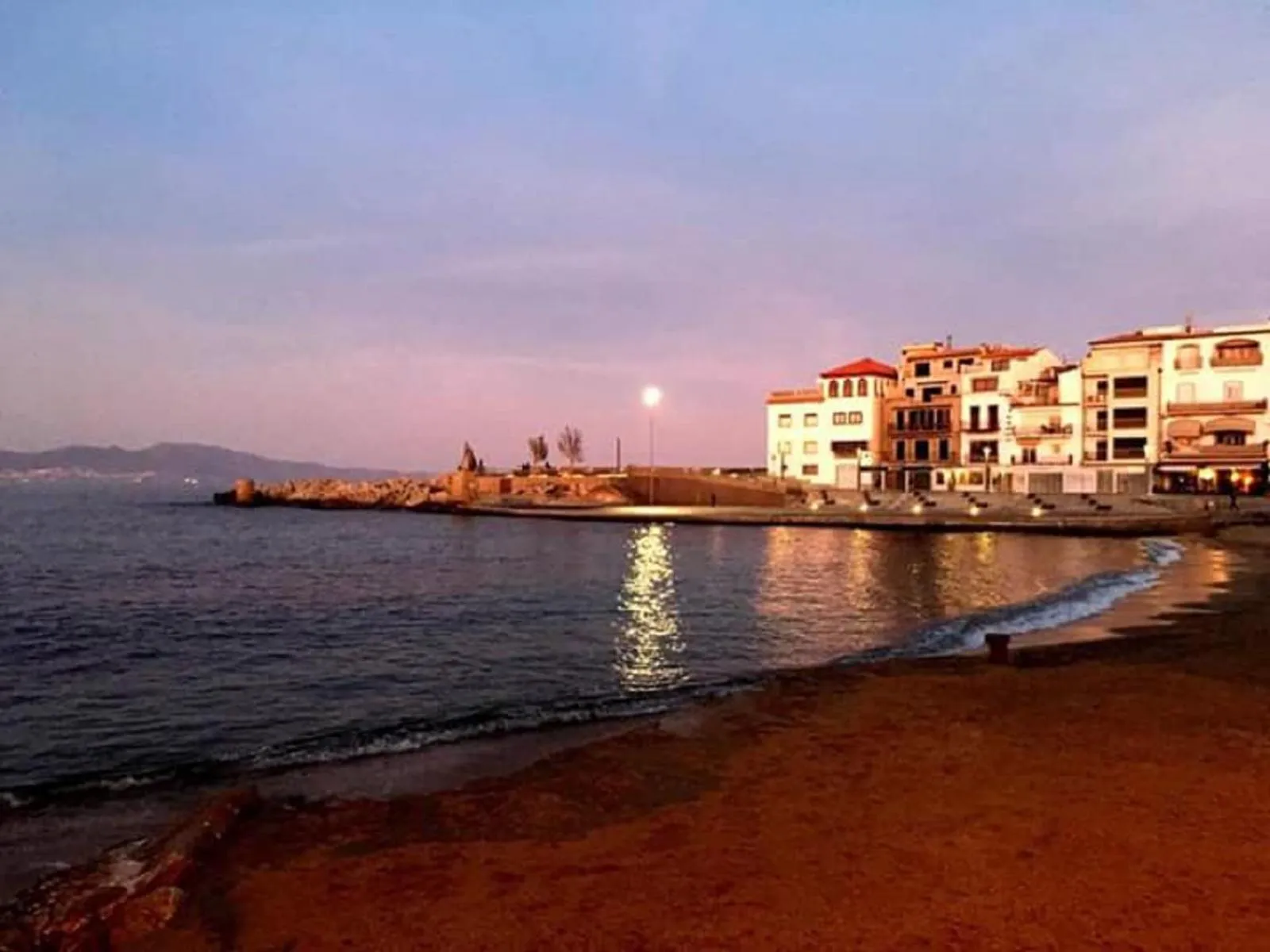 Landmark view in Front Mar 406