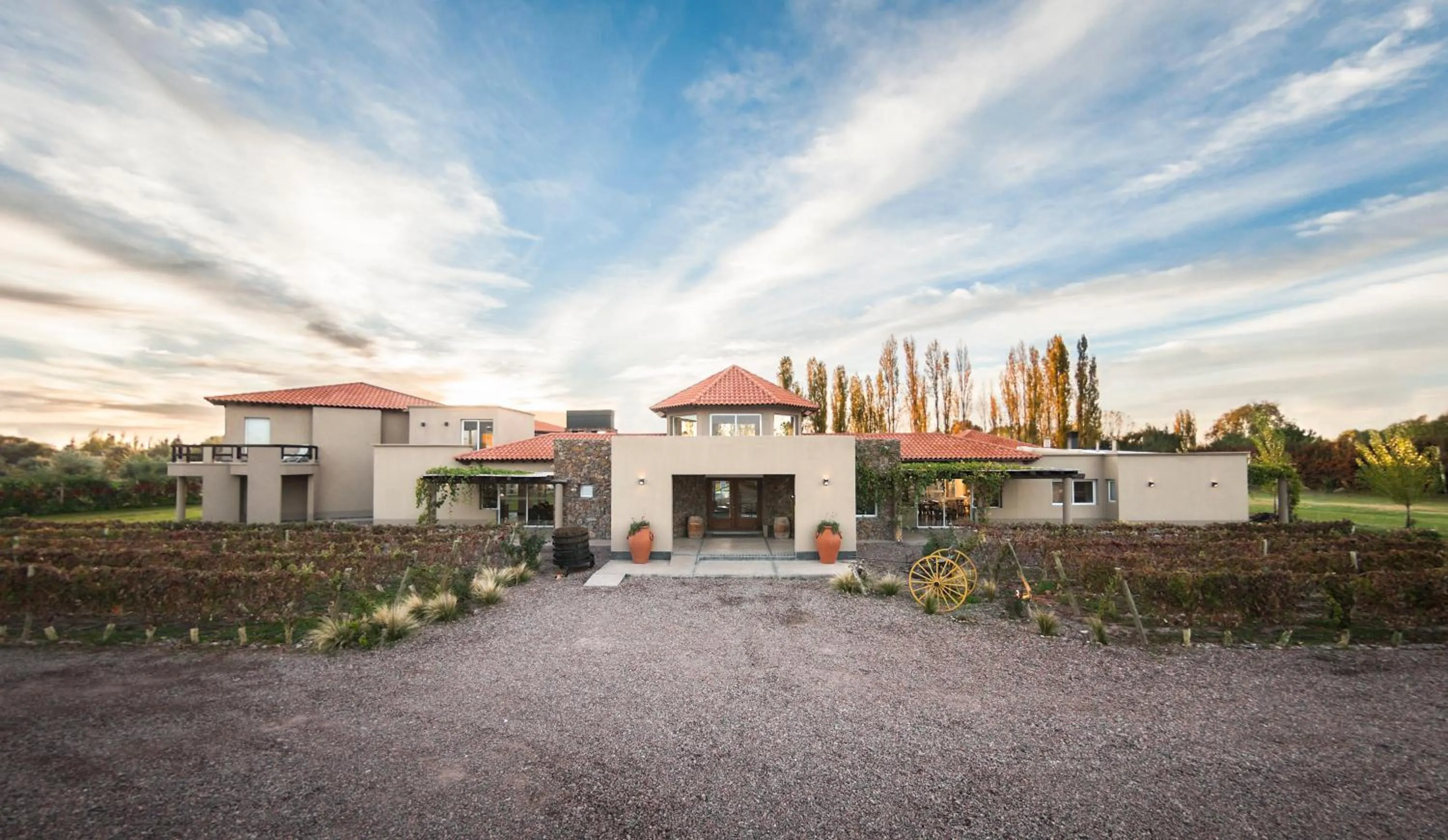 Facade/entrance in Villa Mansa