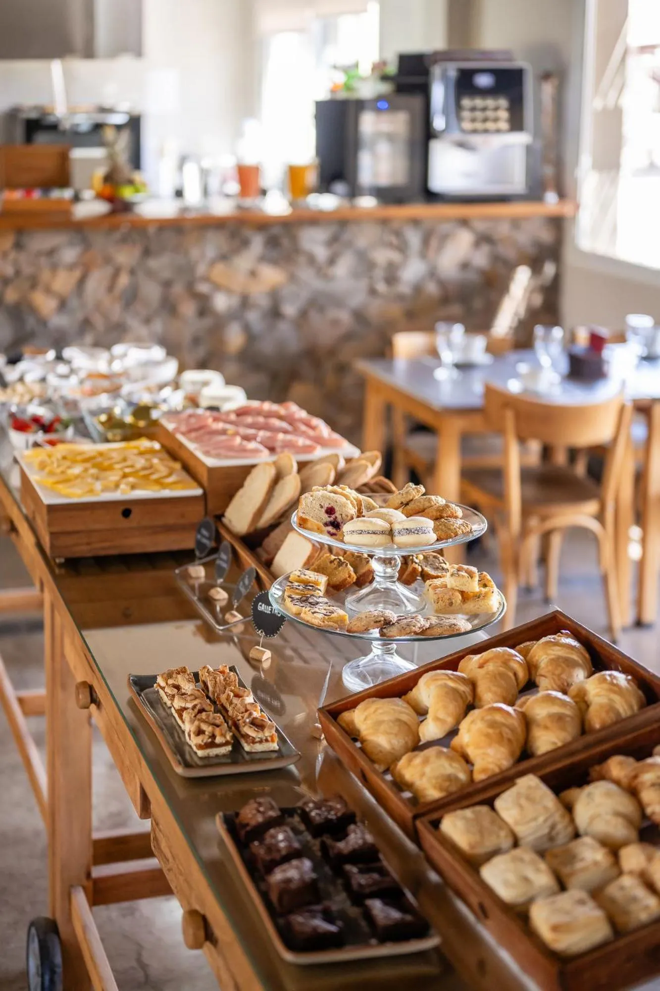 Breakfast in Villa Mansa