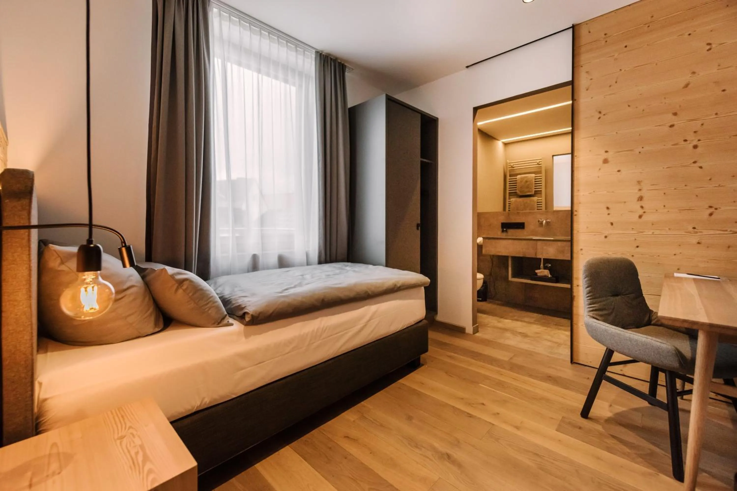 Photo of the whole room, Bed in Hotel Johanns