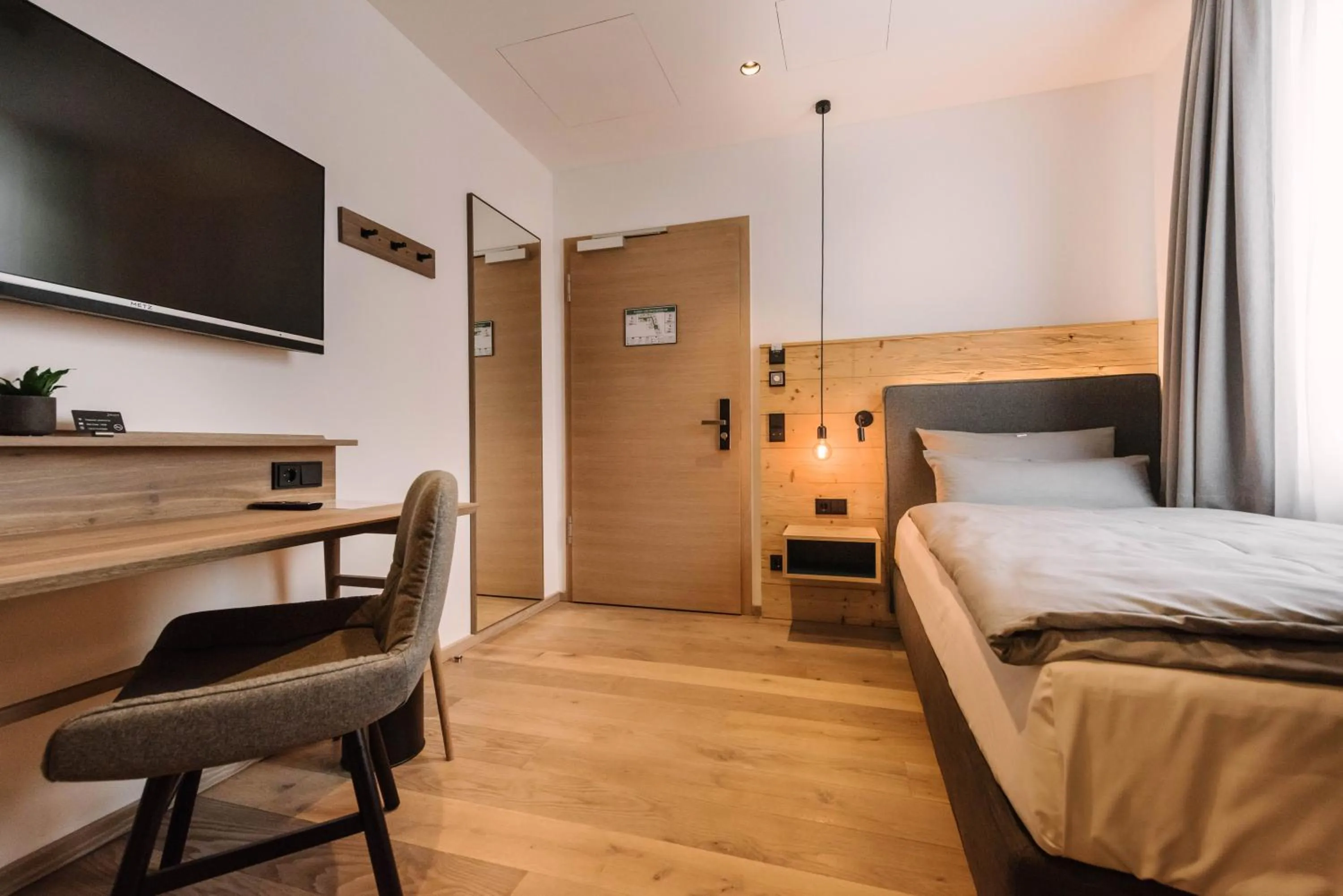 Photo of the whole room, Bed in Hotel Johanns