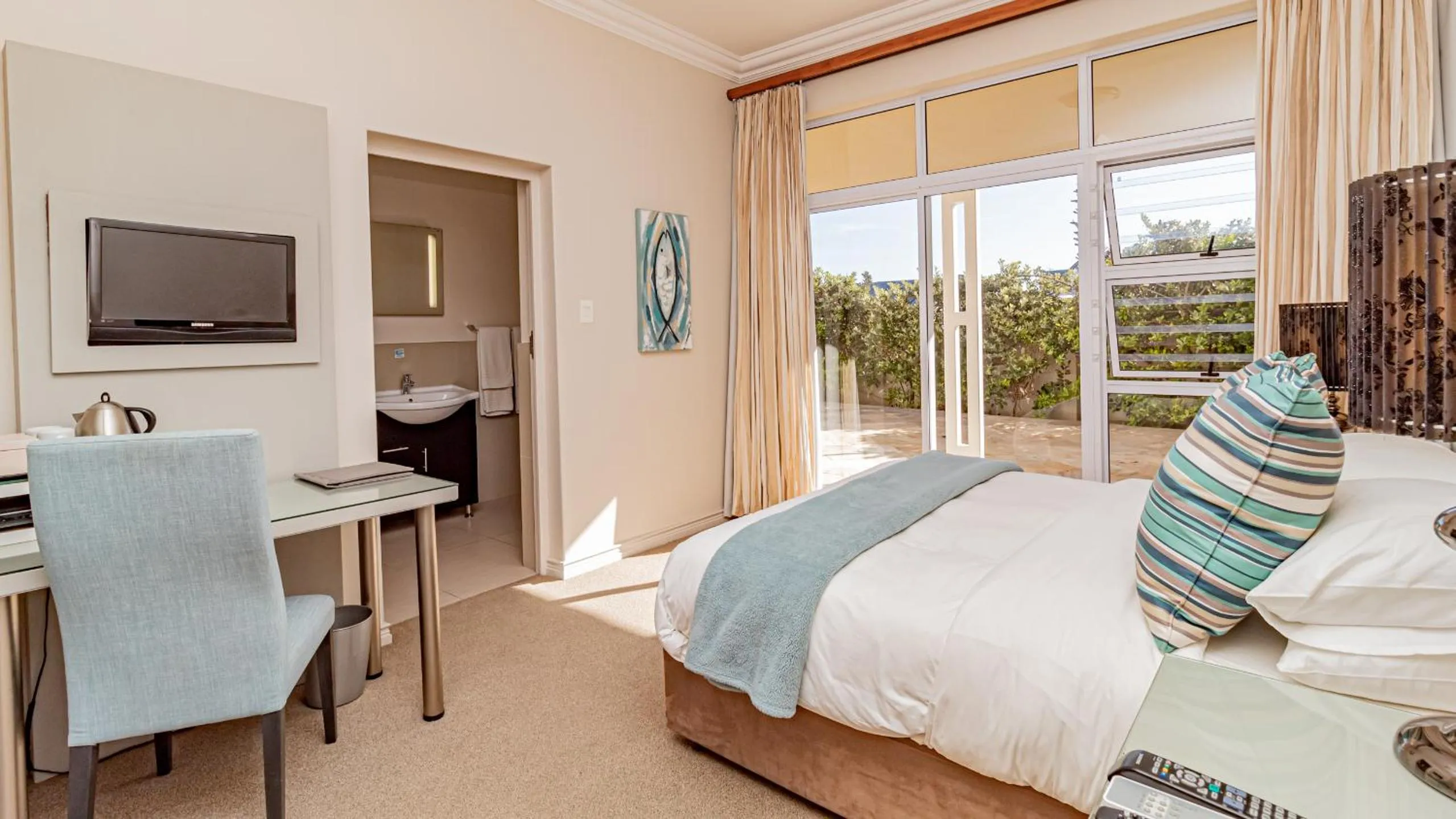 Bedroom, Bed in The Sir David Boutique Guest House