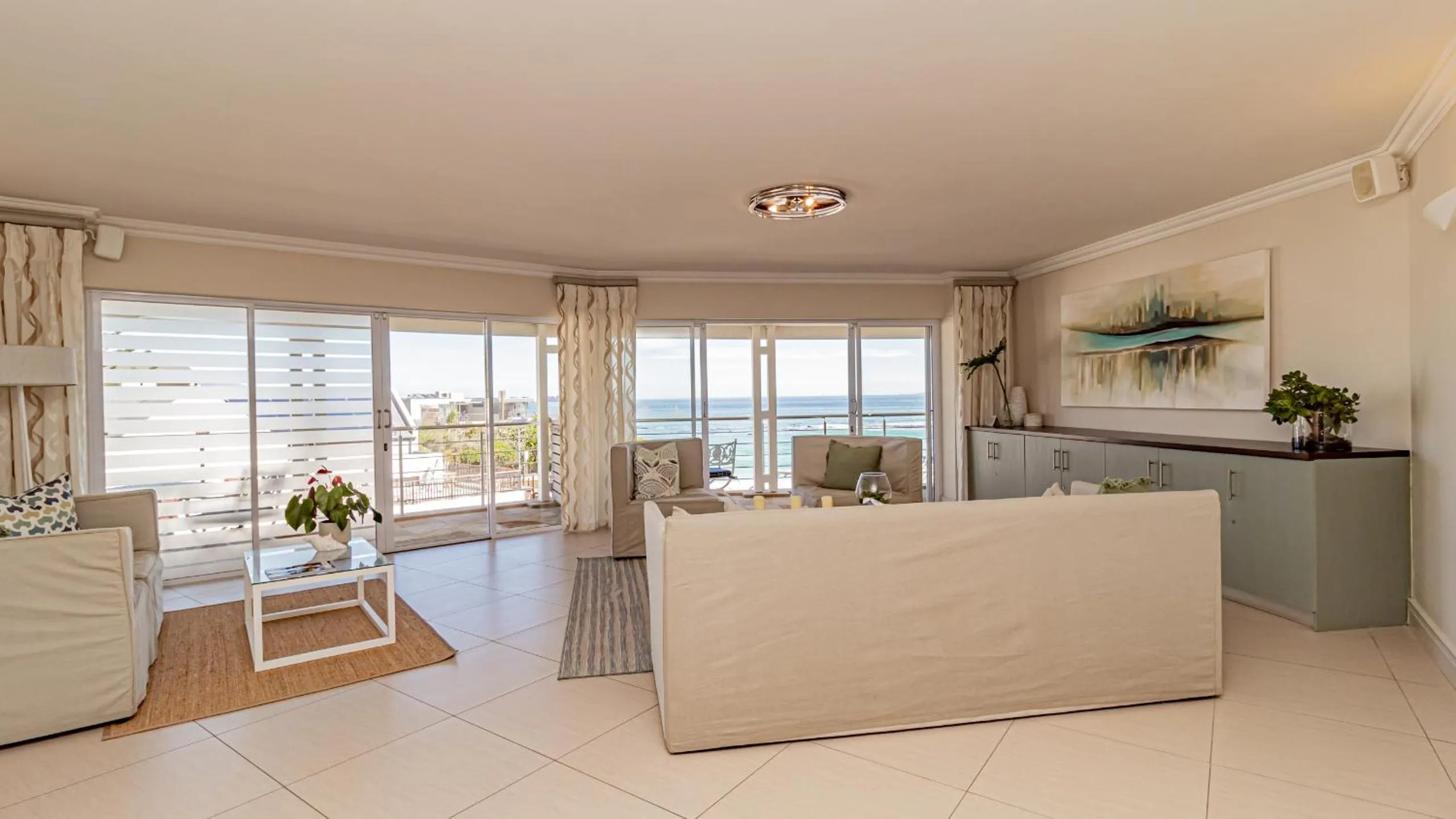 Lounge or bar in The Sir David Boutique Guest House