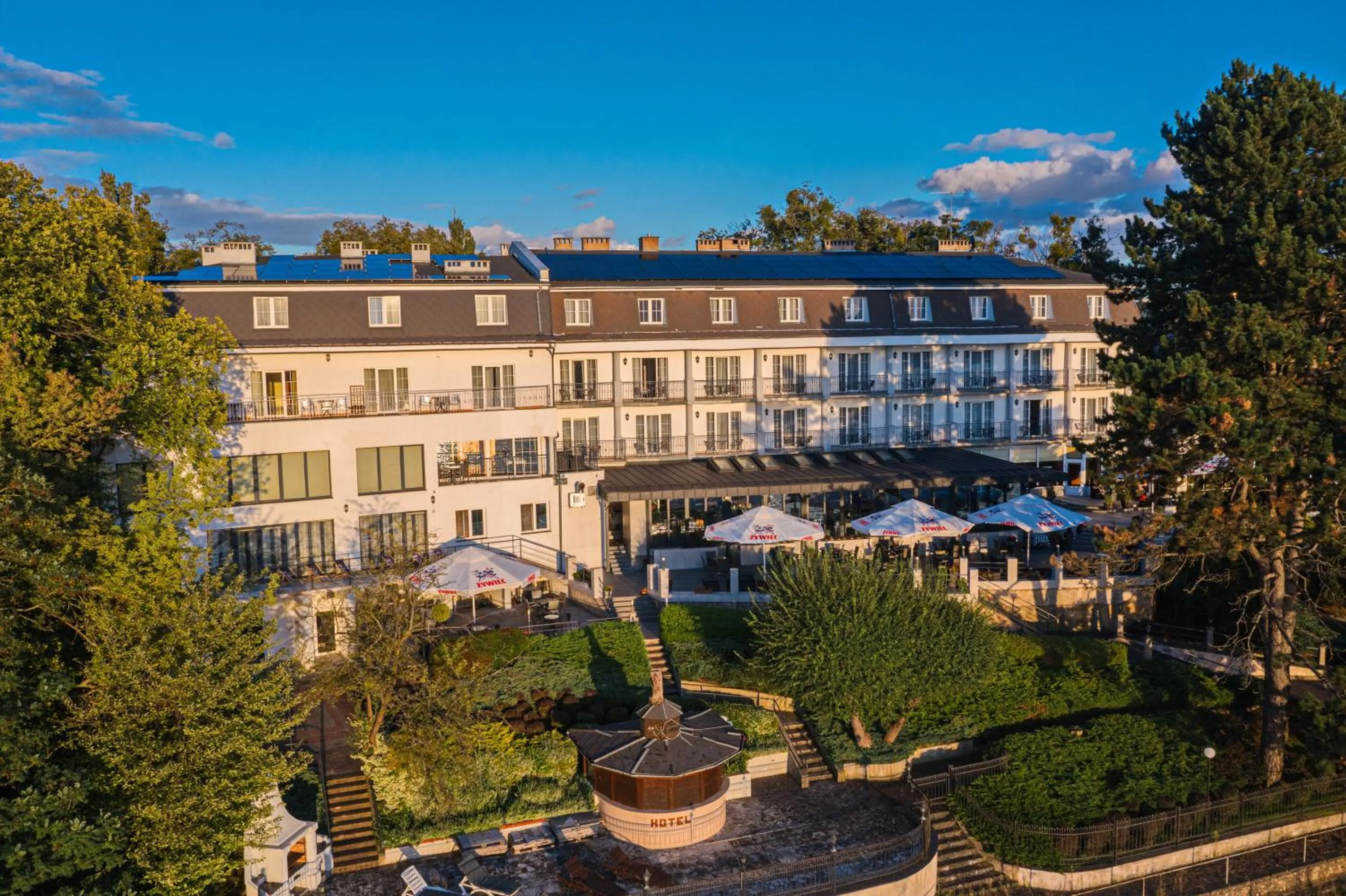 Property building in Hotel Pietrak