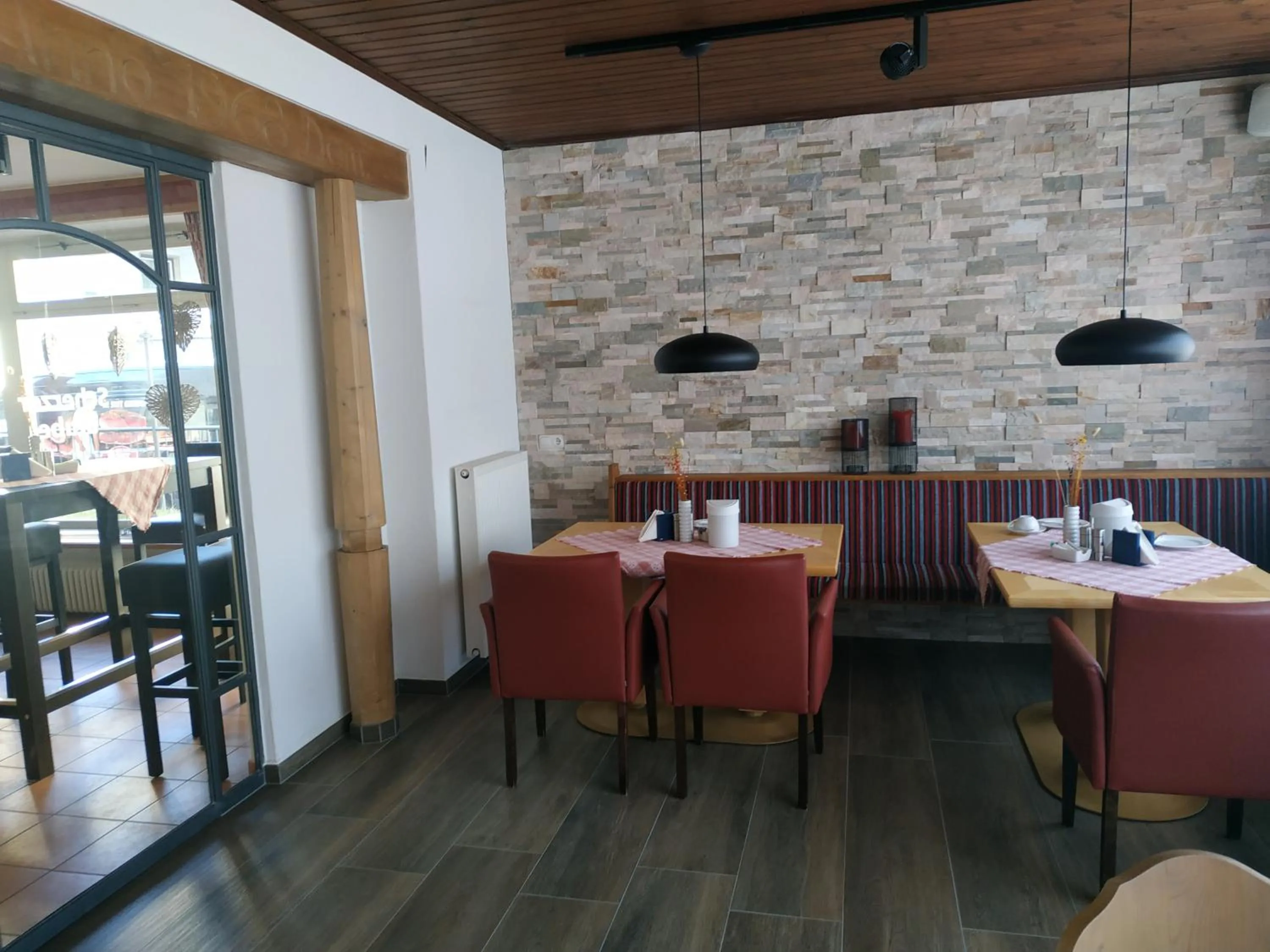 Restaurant/places to eat in Hotel Bergland