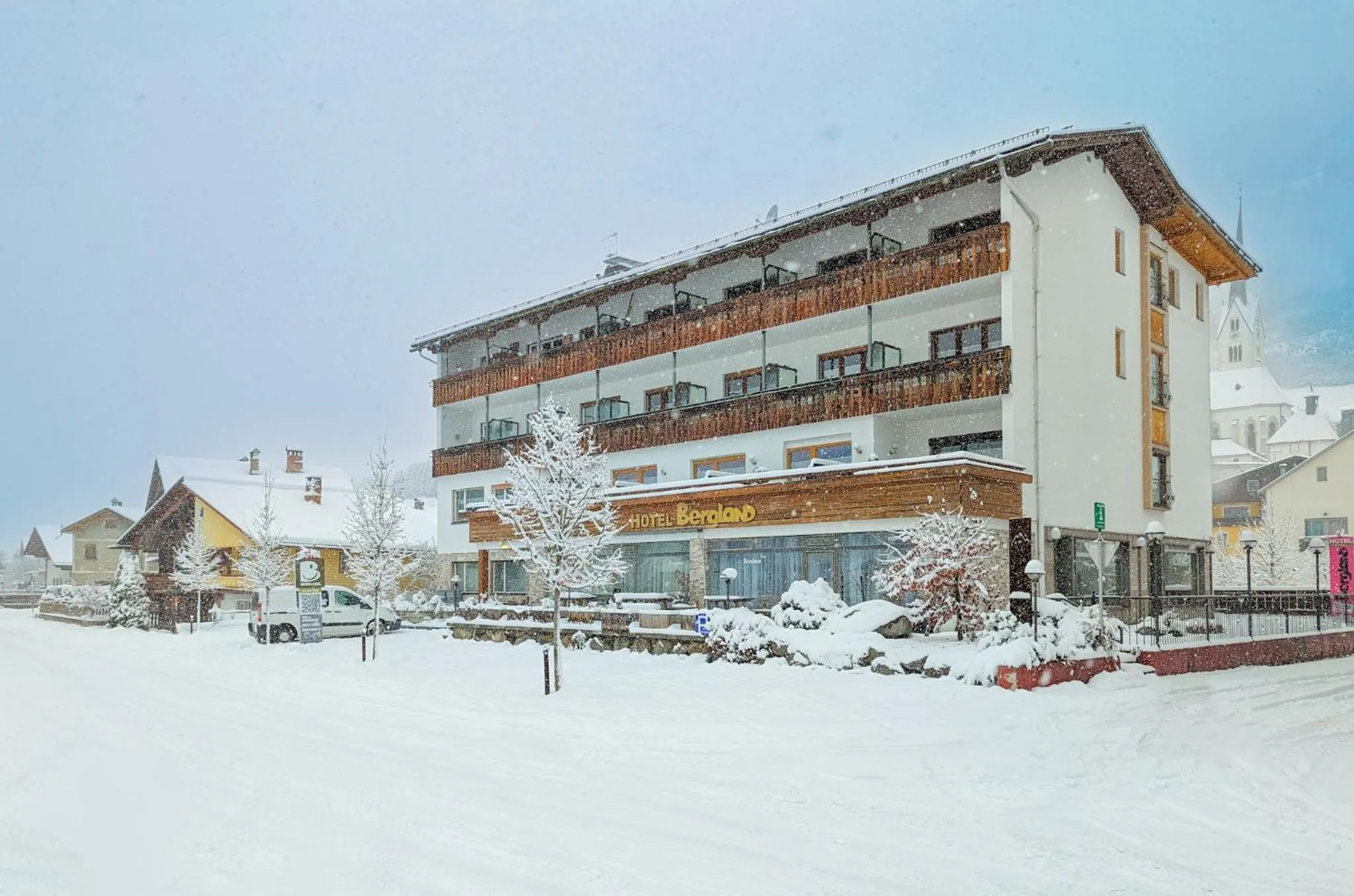 Property building in Hotel Bergland