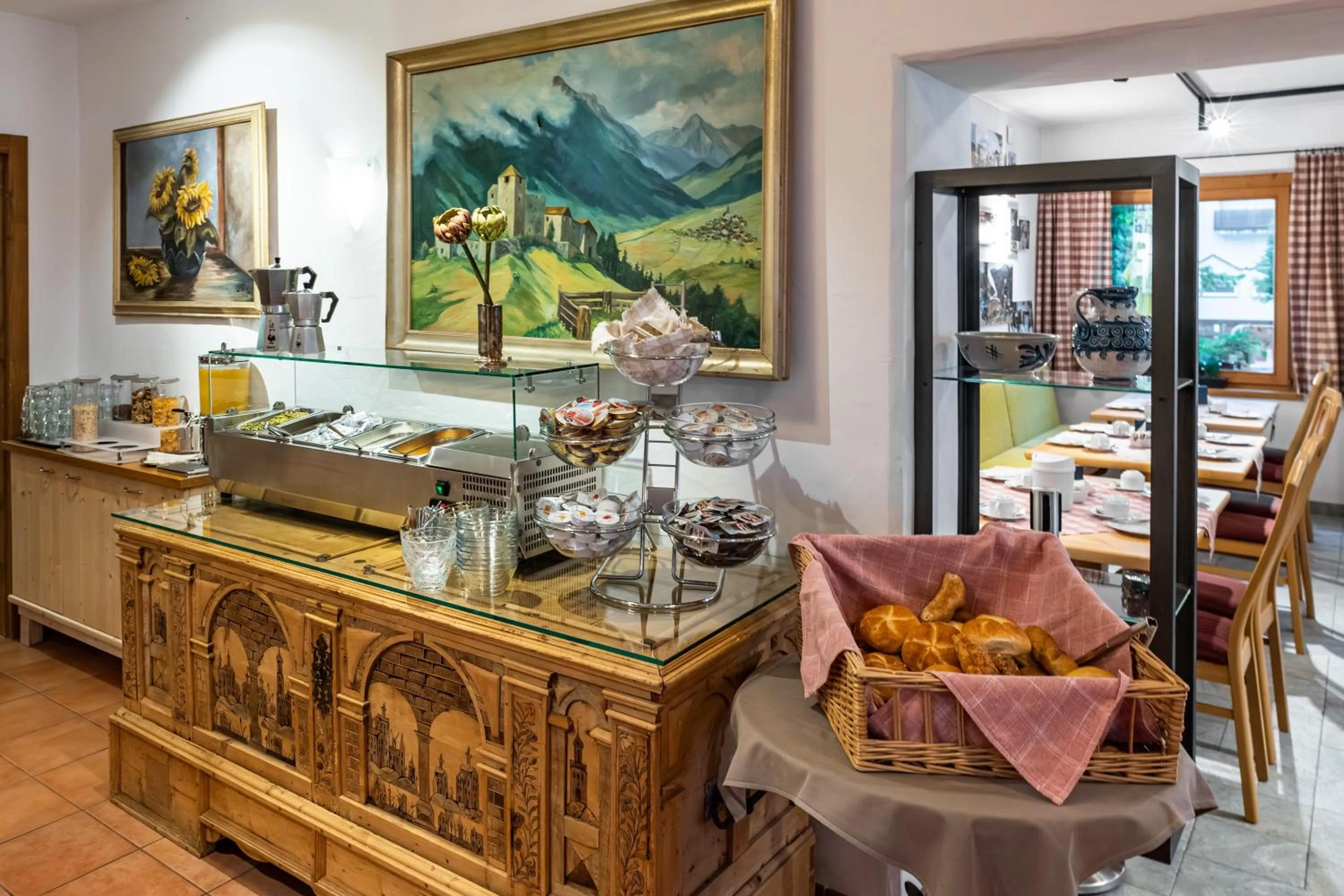 Restaurant/places to eat in Hotel Bergland