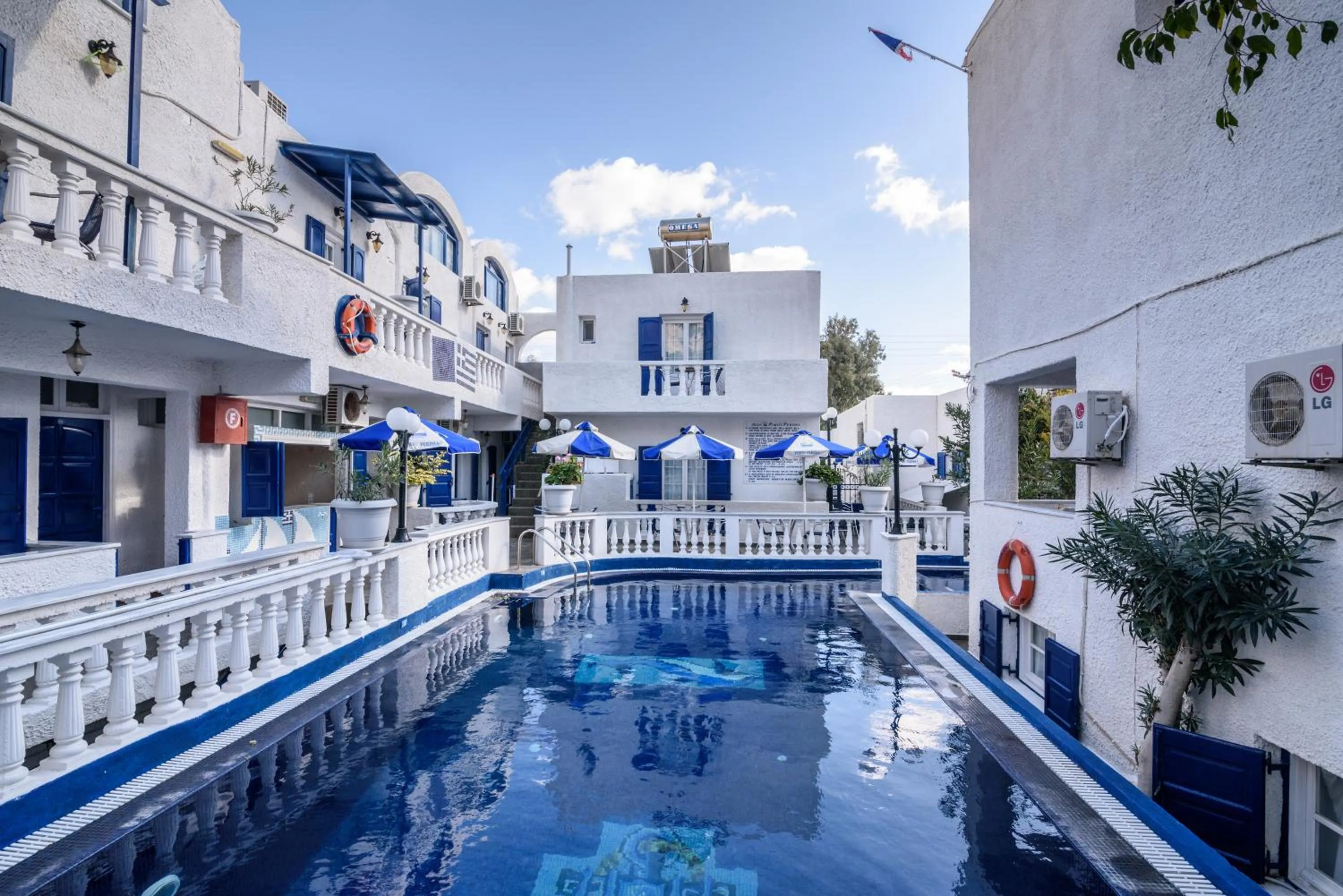 Swimming pool in Hotel Porto Perissa