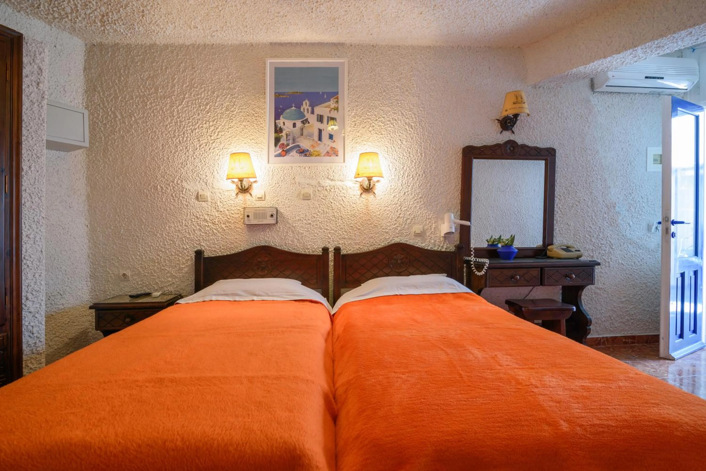 Bed in Hotel Porto Perissa