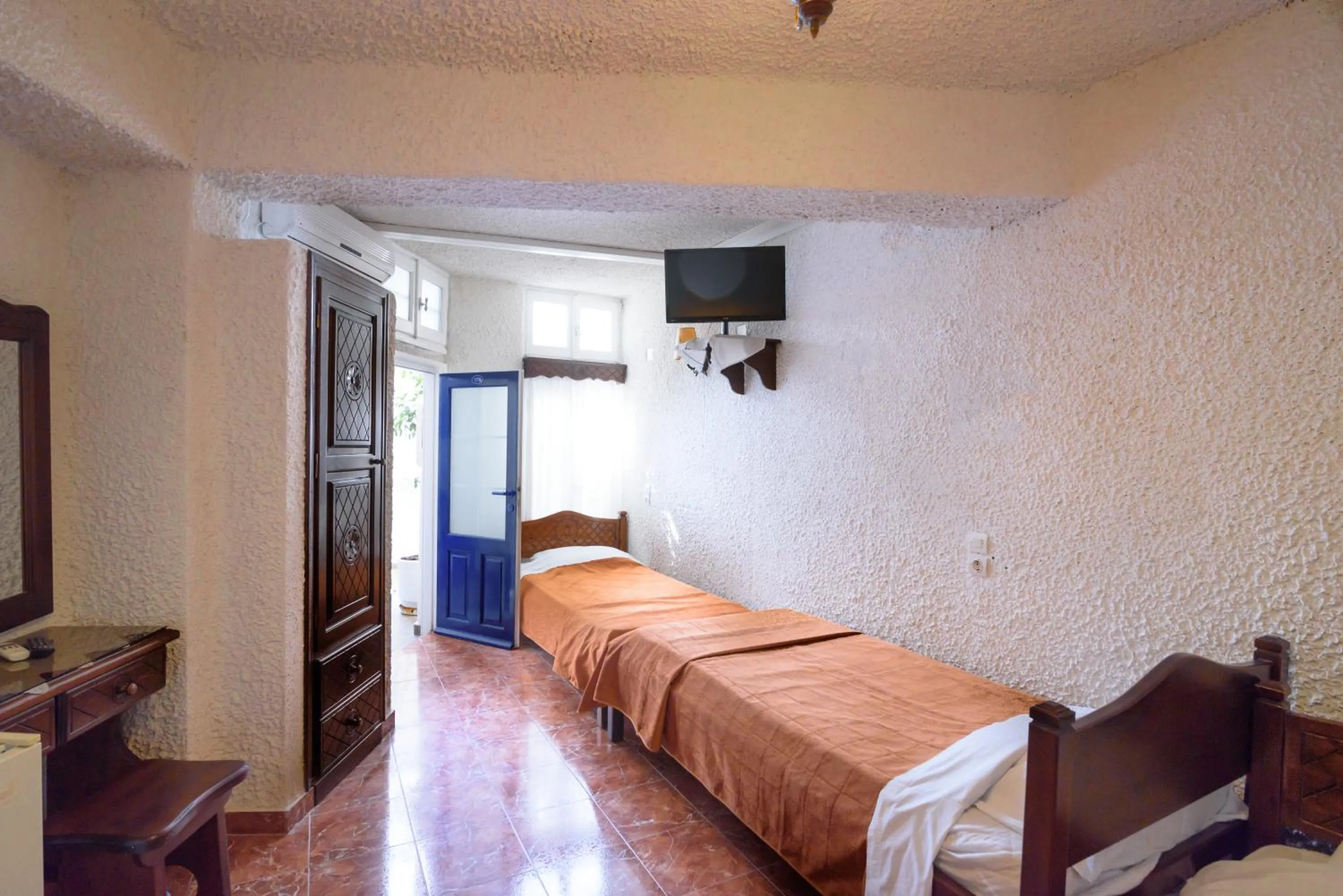 Bed in Hotel Porto Perissa