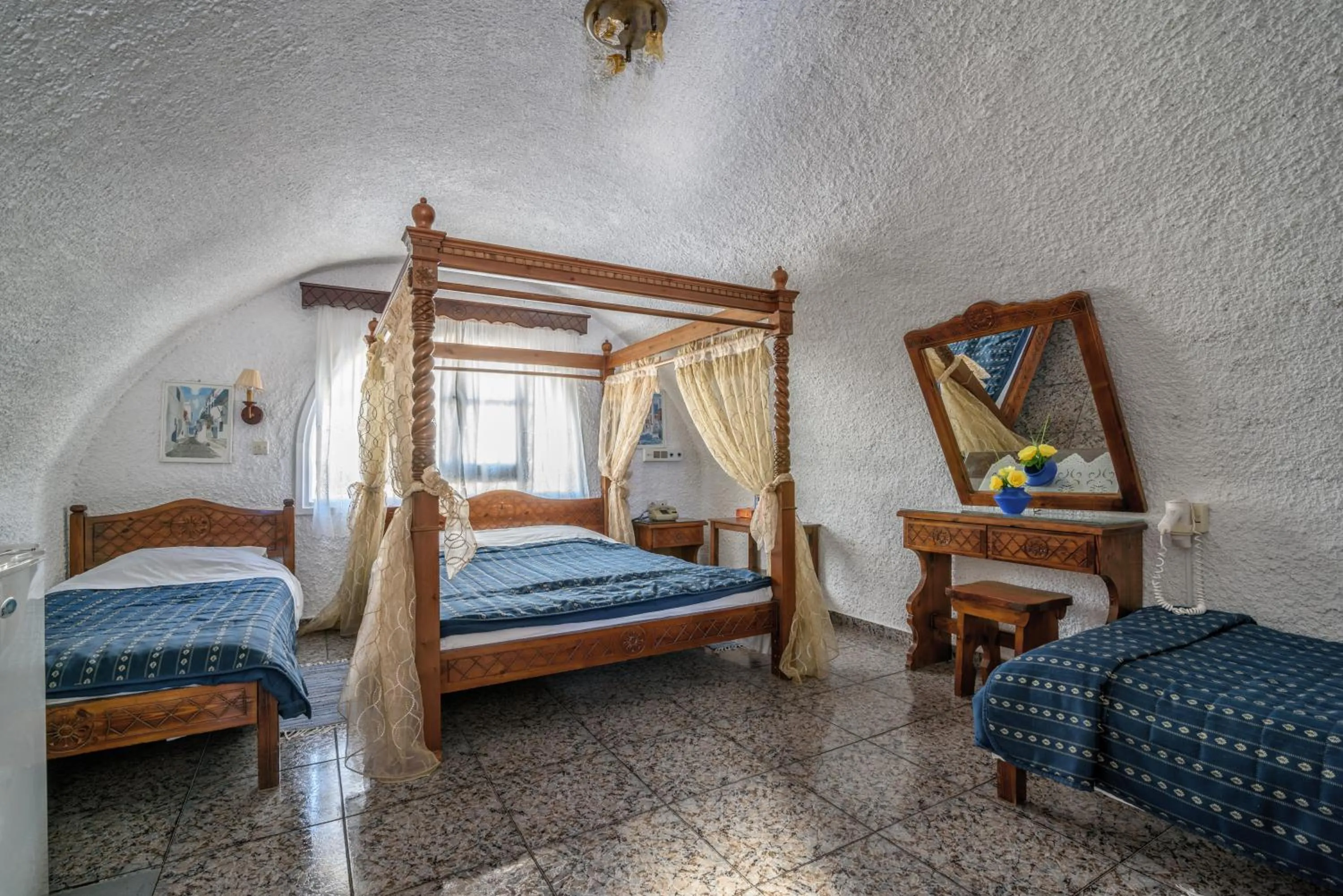 Photo of the whole room, Bed in Hotel Porto Perissa