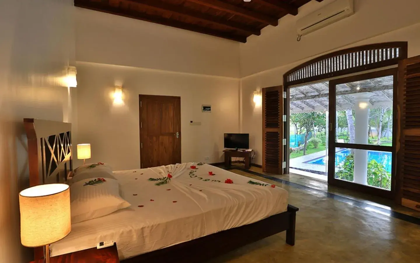 Junior Suite with Pool View in Amara Villa Junior Suite with Pool View in Amara Villa