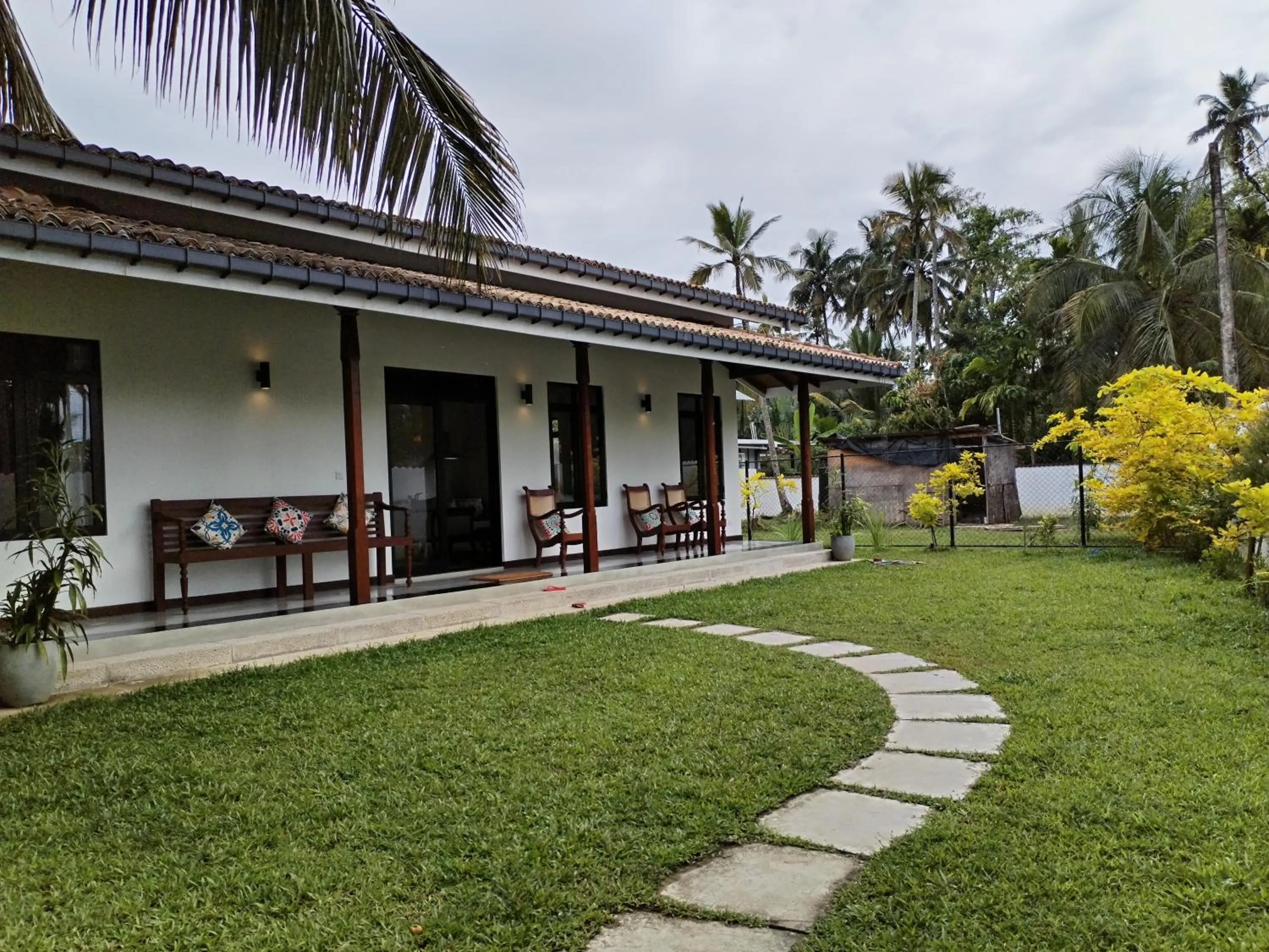 Facade/entrance in Amara Villa