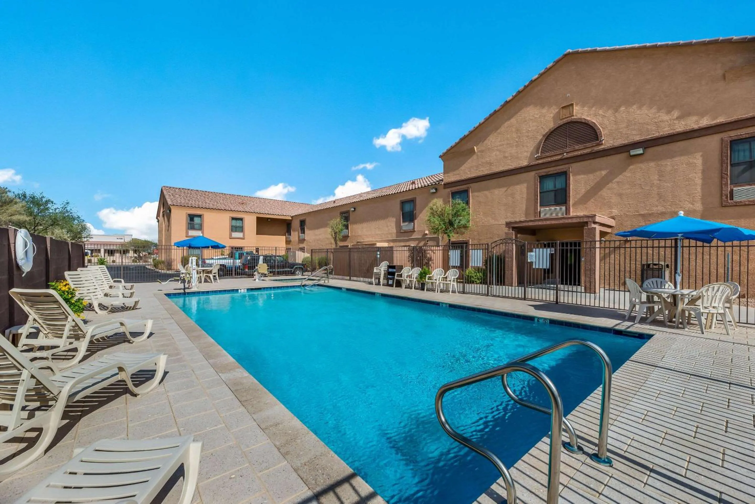 Swimming pool in MainStay Suites Extended Stay Hotel Casa Grande