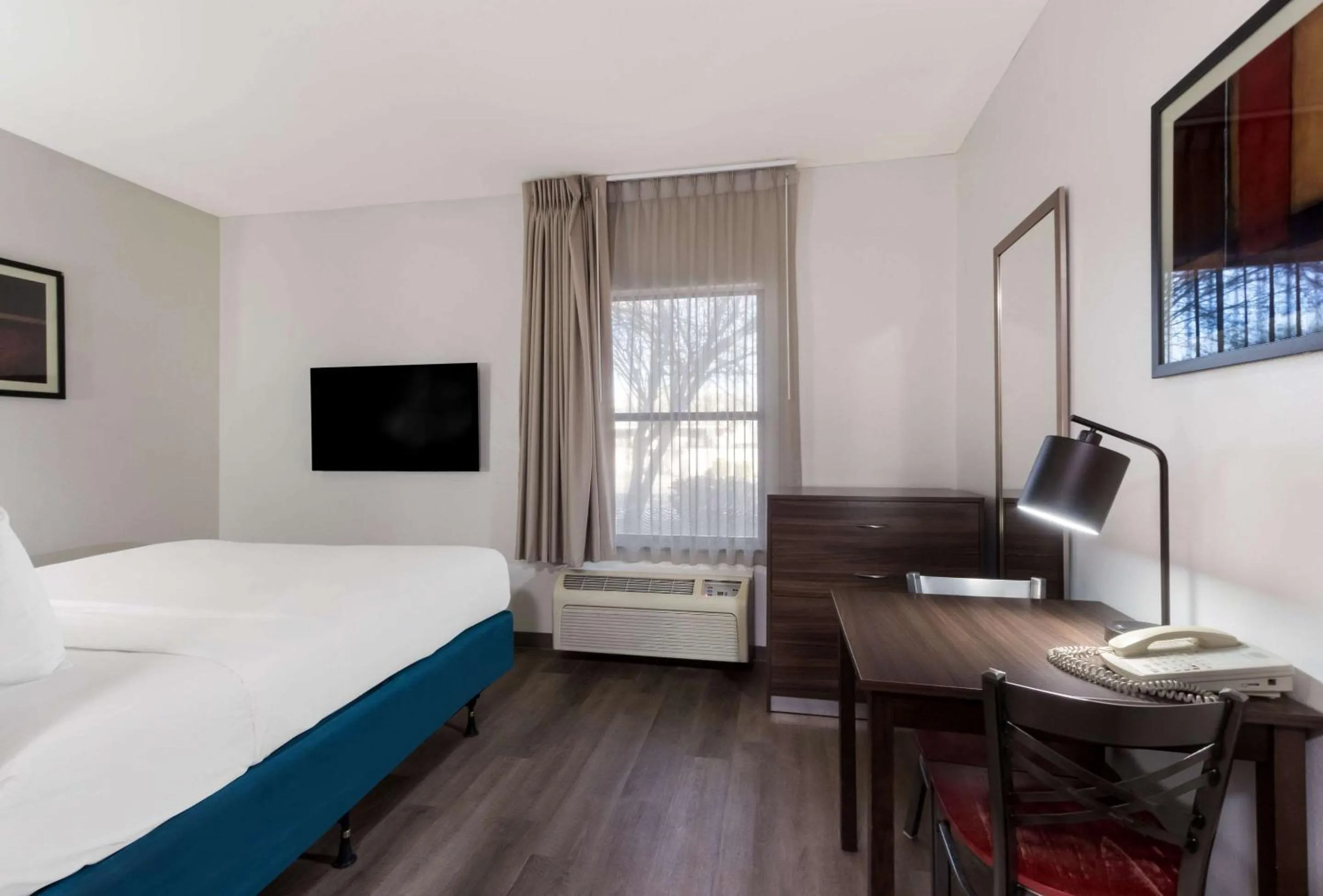 Bedroom, Bed in MainStay Suites Extended Stay Hotel Casa Grande