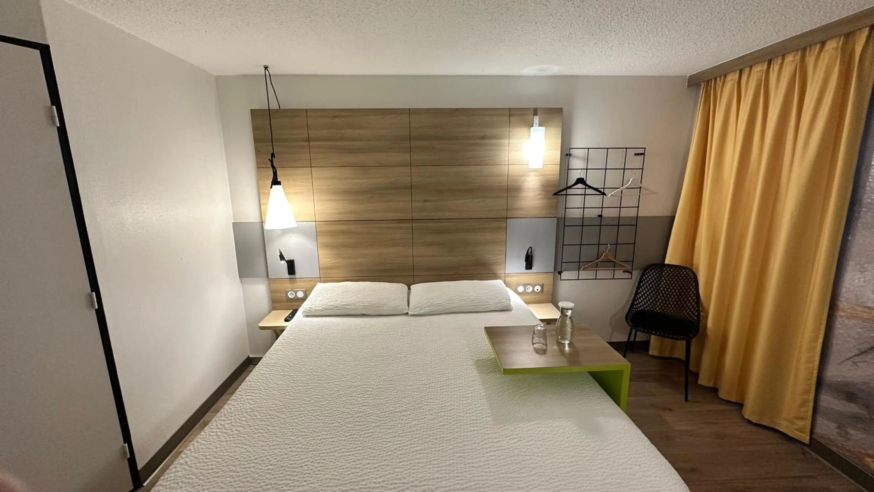 Bed in ibis Styles Brive Ouest