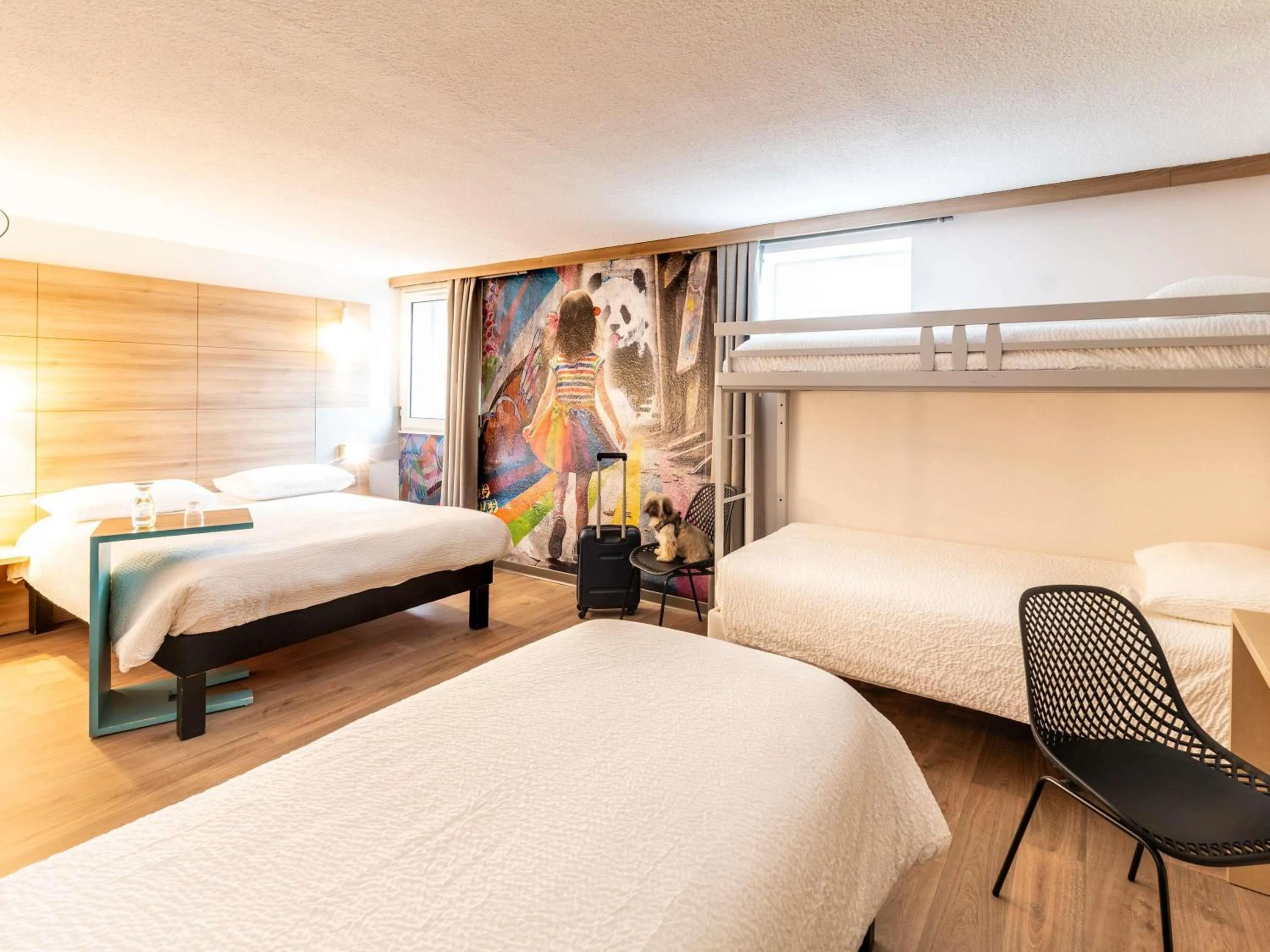 Bedroom, Bed in ibis Styles Brive Ouest