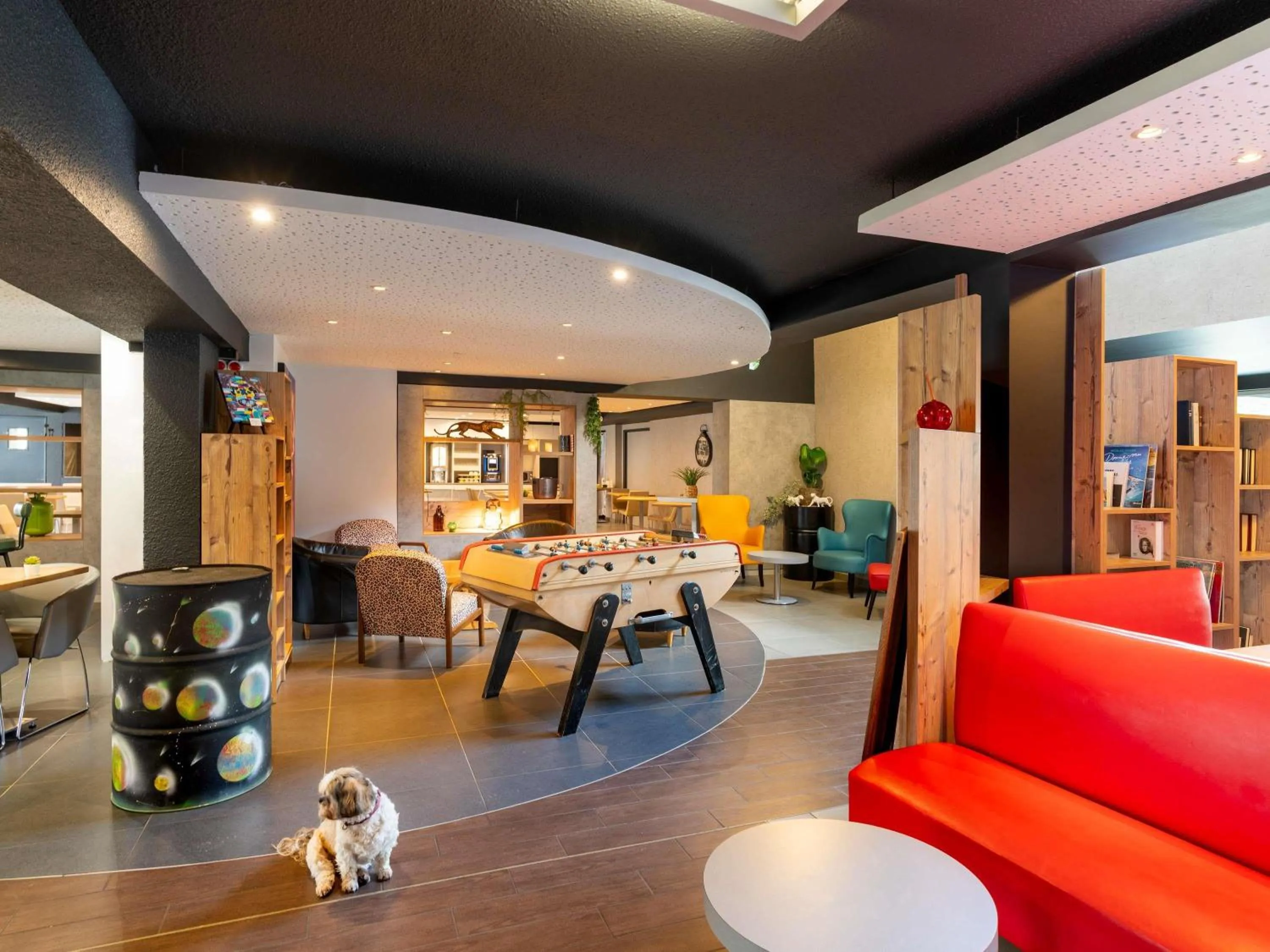 Lounge or bar in ibis Styles Brive Ouest