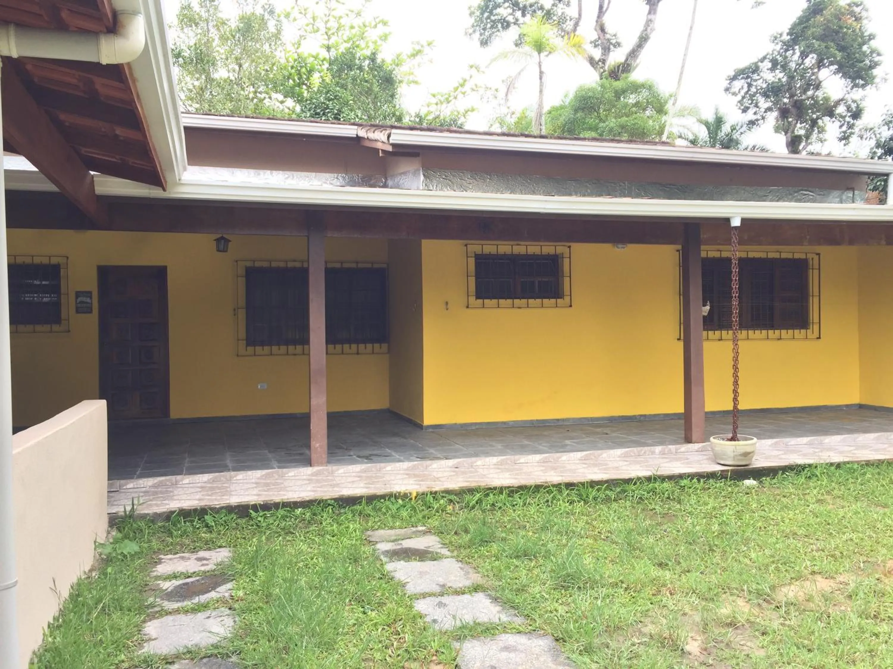 Casa em frente à praia Boracéia