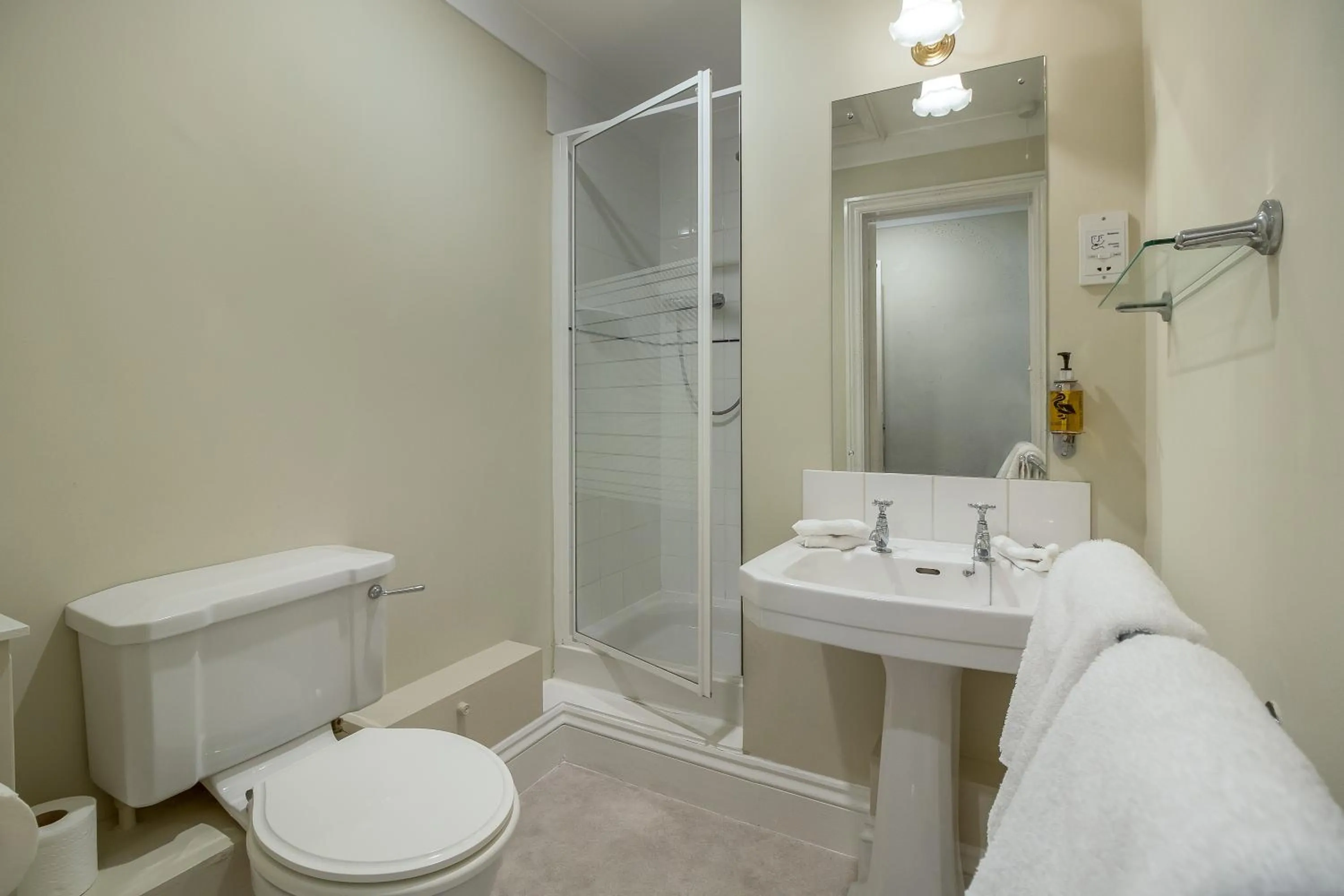 The Lynch Country House