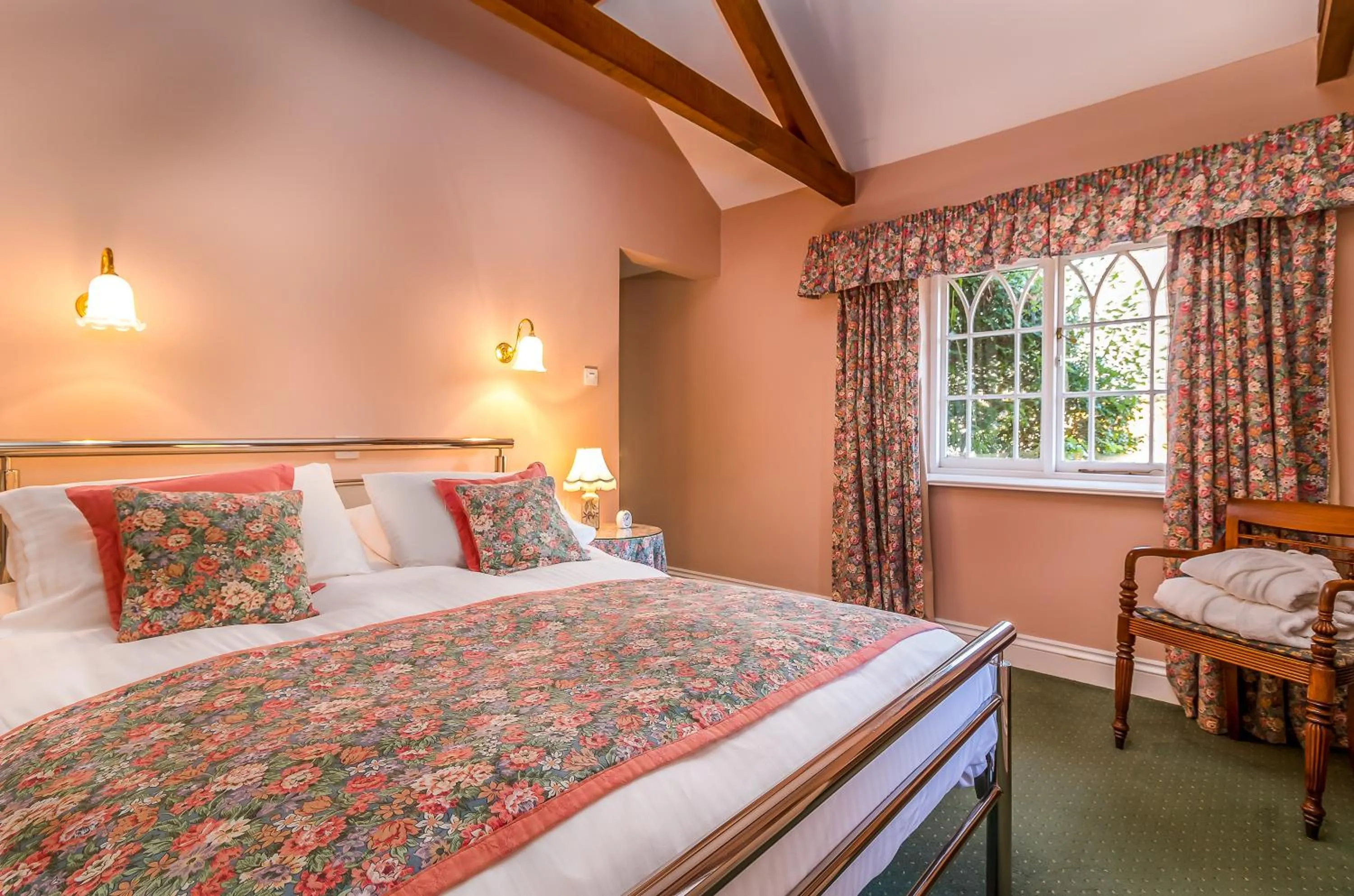 The Lynch Country House