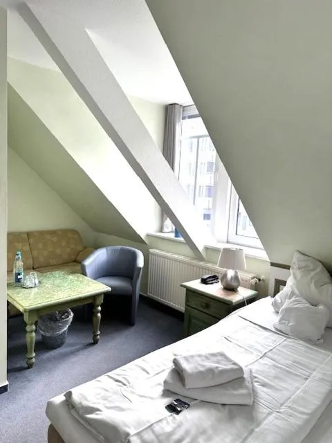 Photo of the whole room, Bed in Hotel Villa Weststrand