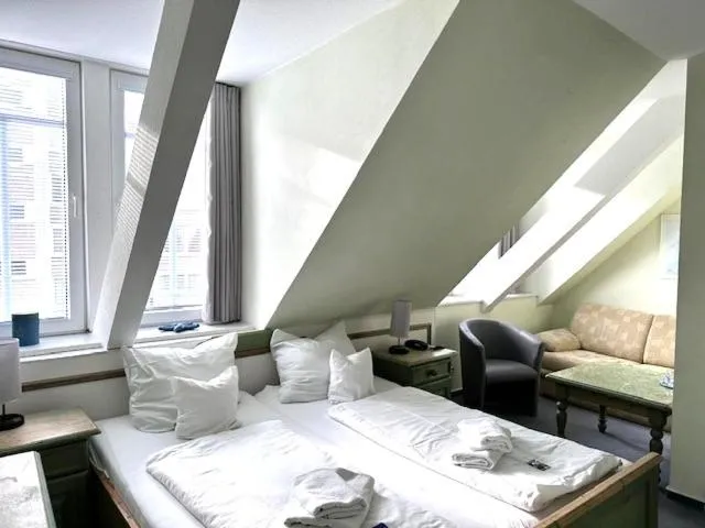 Photo of the whole room, Bed in Hotel Villa Weststrand