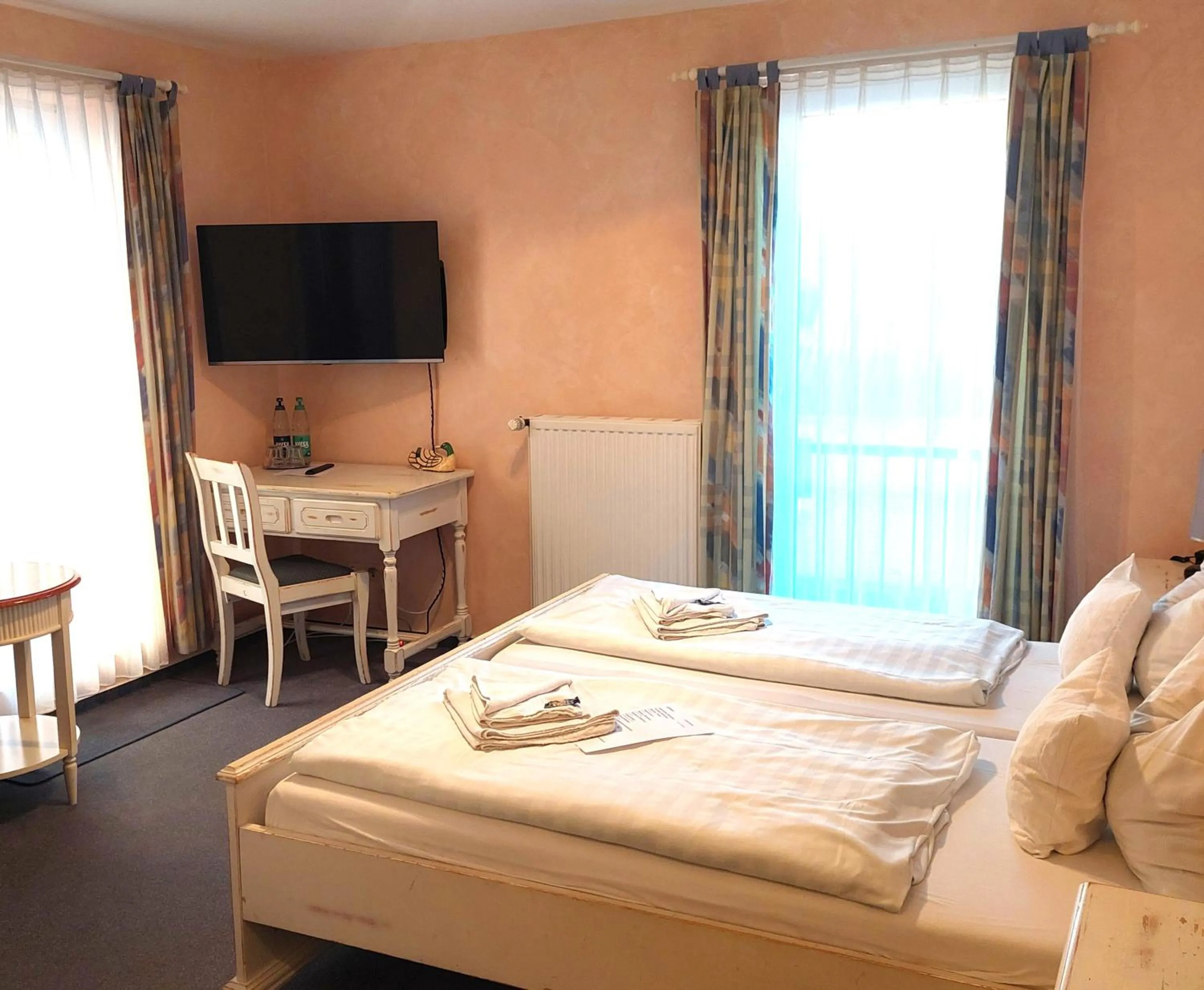 Photo of the whole room, Bed in Hotel Villa Weststrand