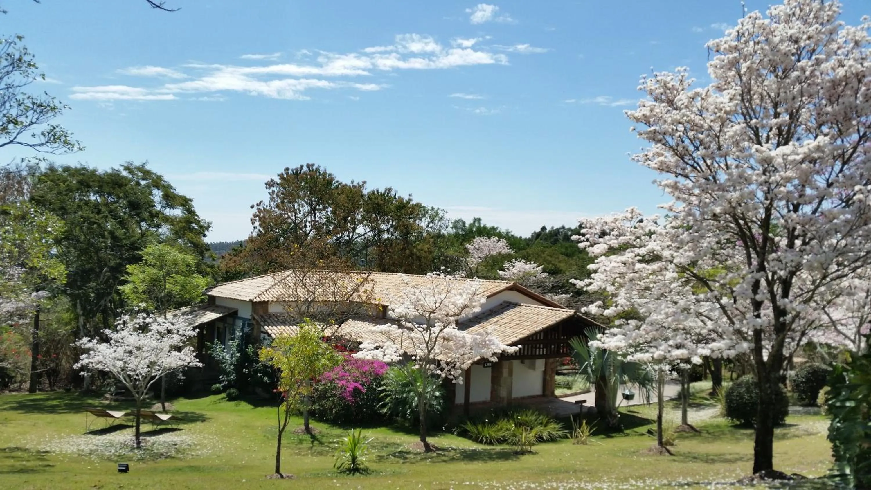 Spring in Lake Vilas Charm Hotel & SPA