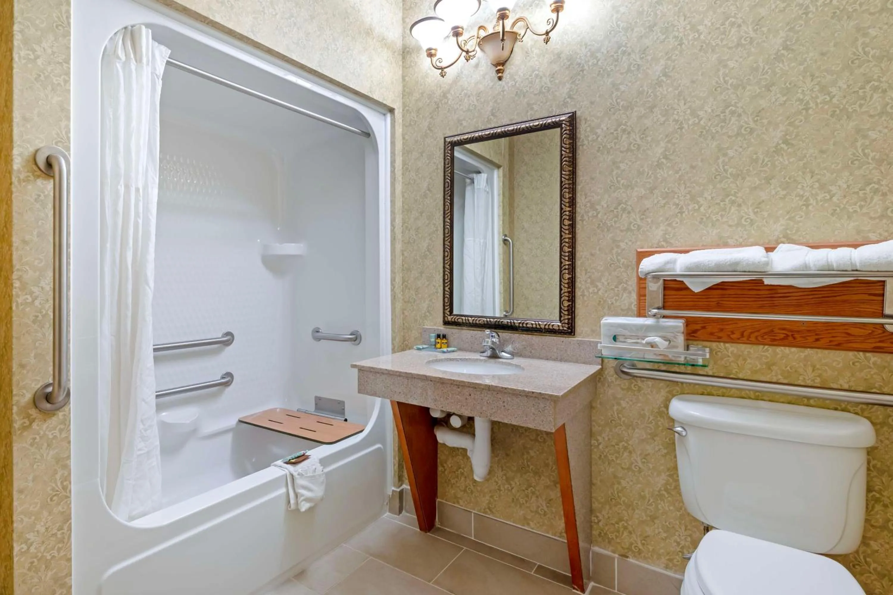 Bathroom in Best Western Plus Bradbury Inn and Suites