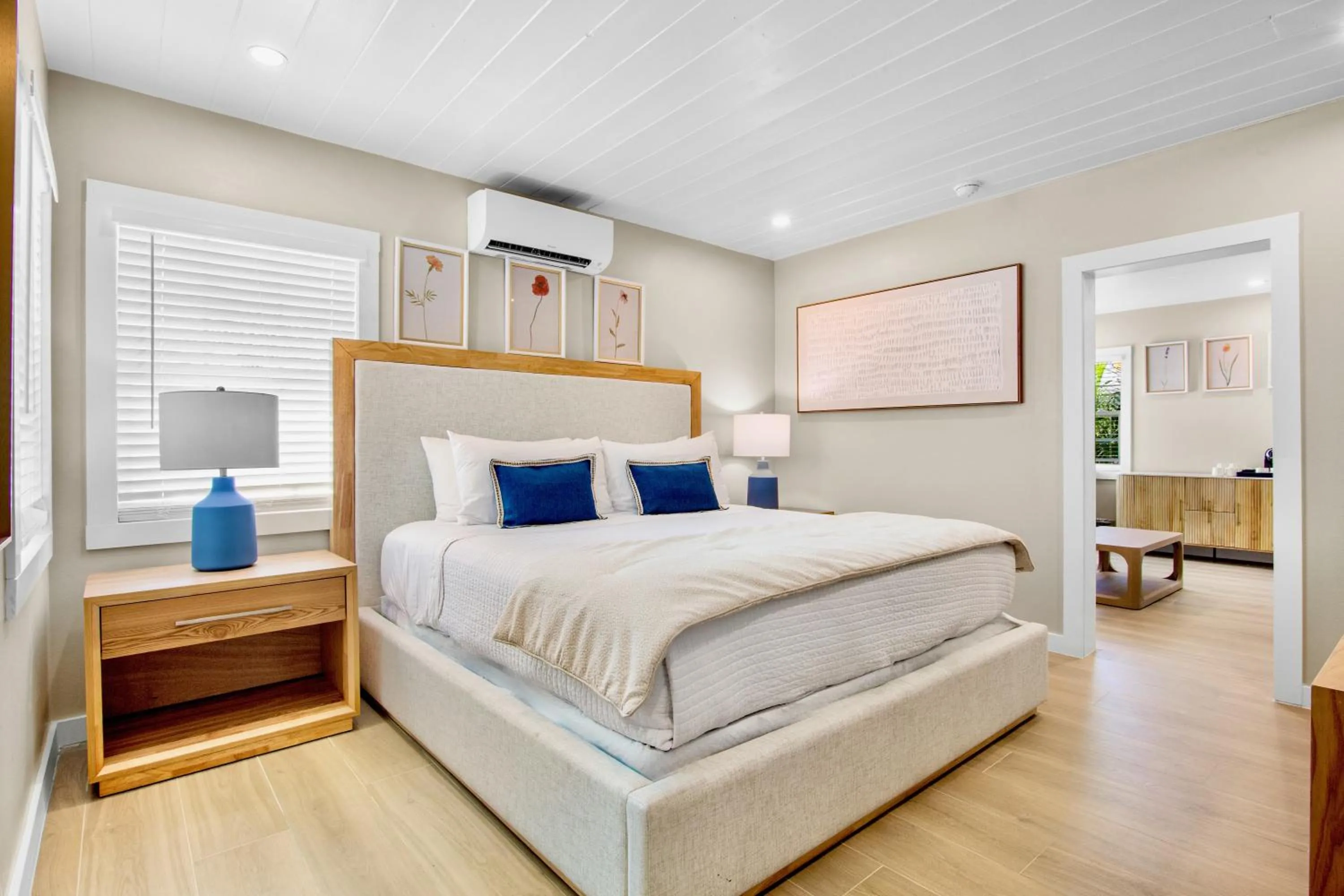 Bed in Haley's at Anna Maria Island Inn