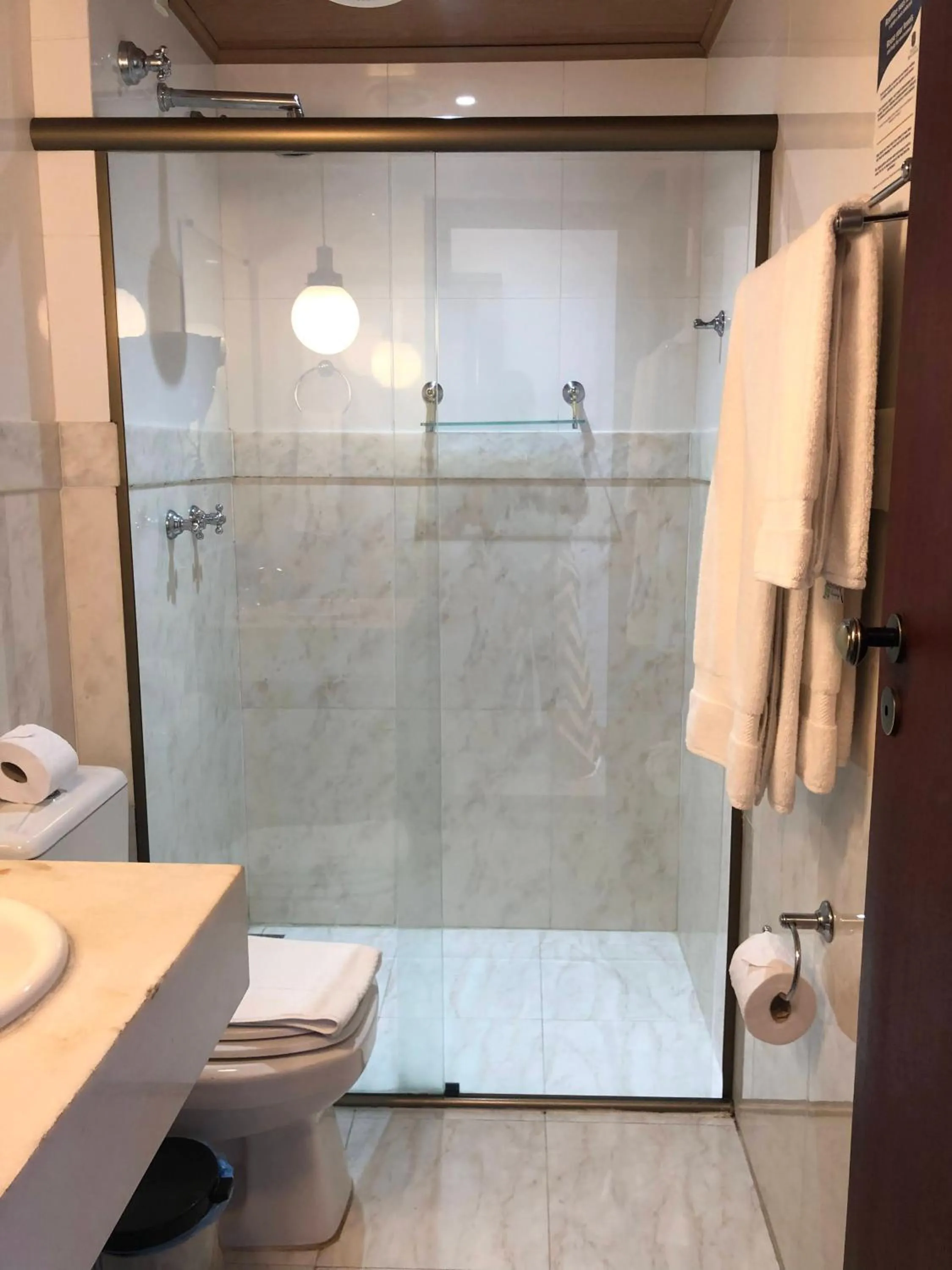 Shower in Hotel Pousada Minas Gerais