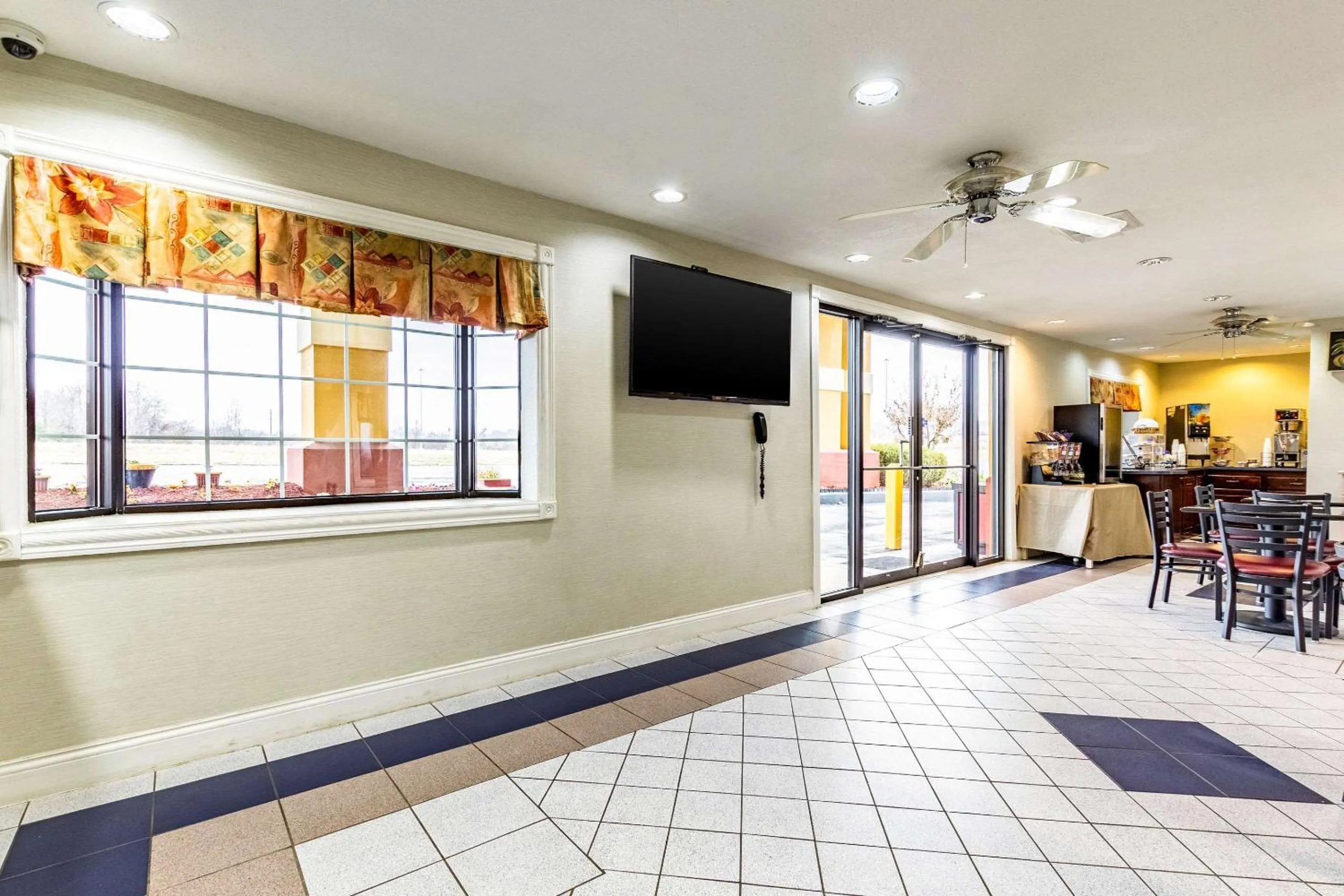 Lobby or reception in Econo Lodge Berea