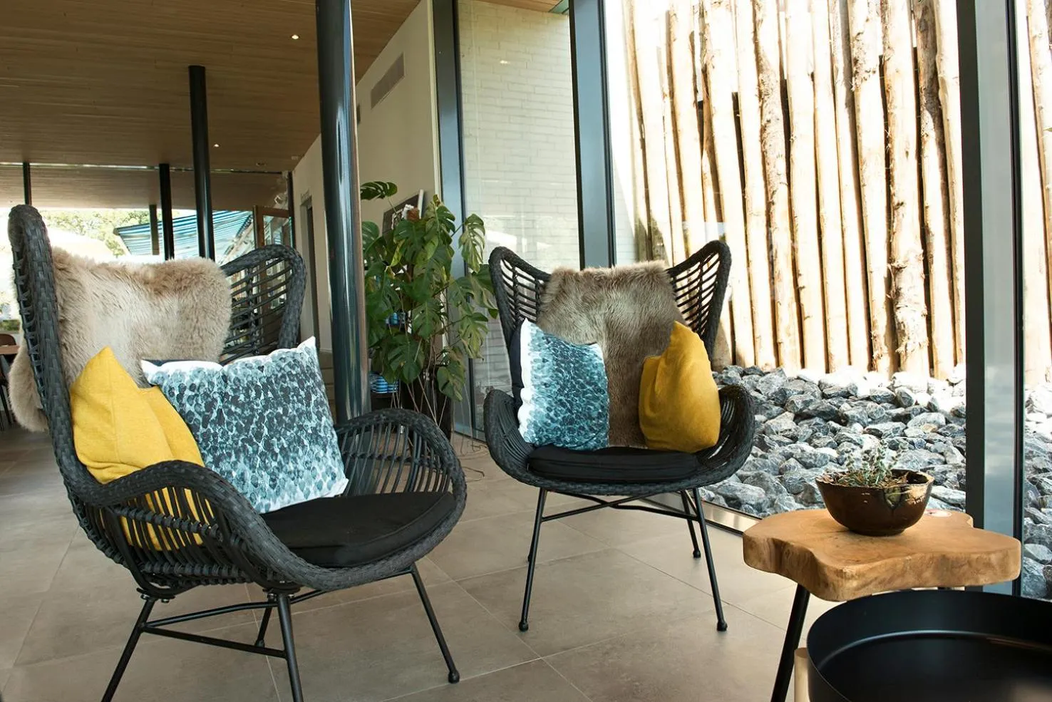 Seating area in Strandhotel Duinoord