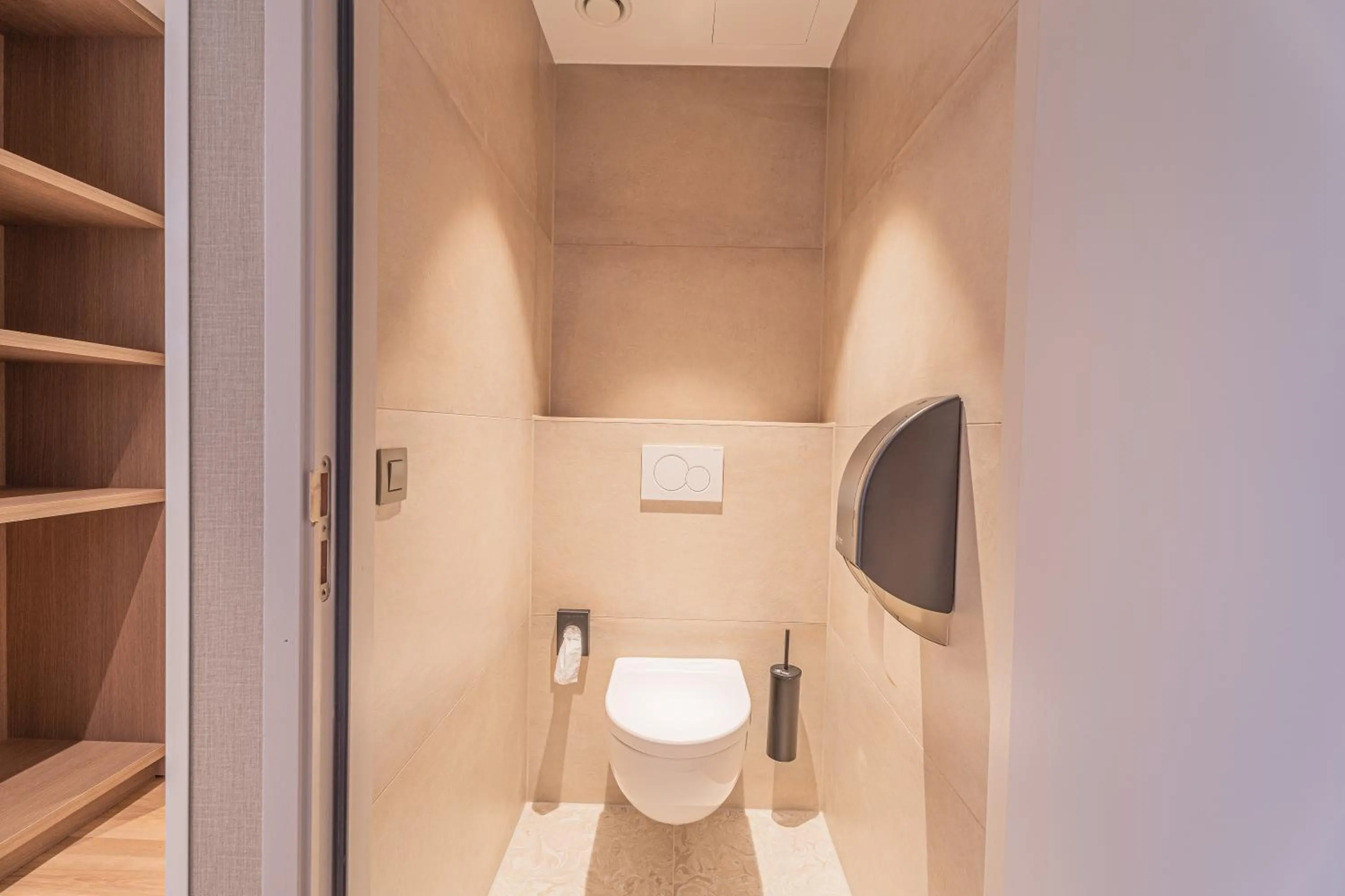 Toilet in Strandhotel Duinoord